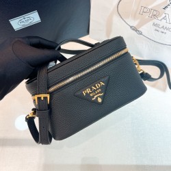 프라다 Prada 1BH202 크로스 백 18CM