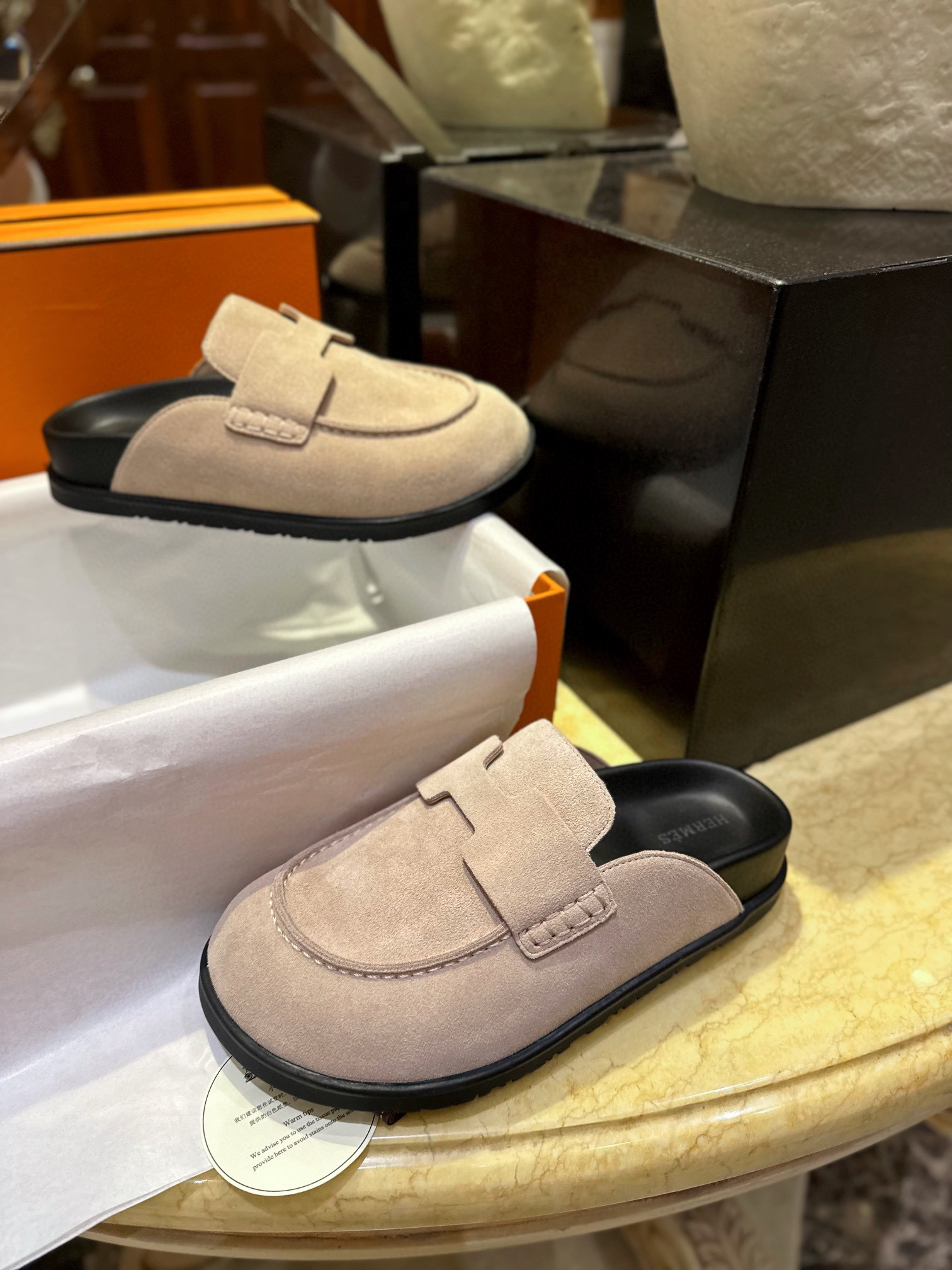 Hermes Go Mule 에르메스 고 뮬 스웨이드 카프스킨 & 베이지 아지에