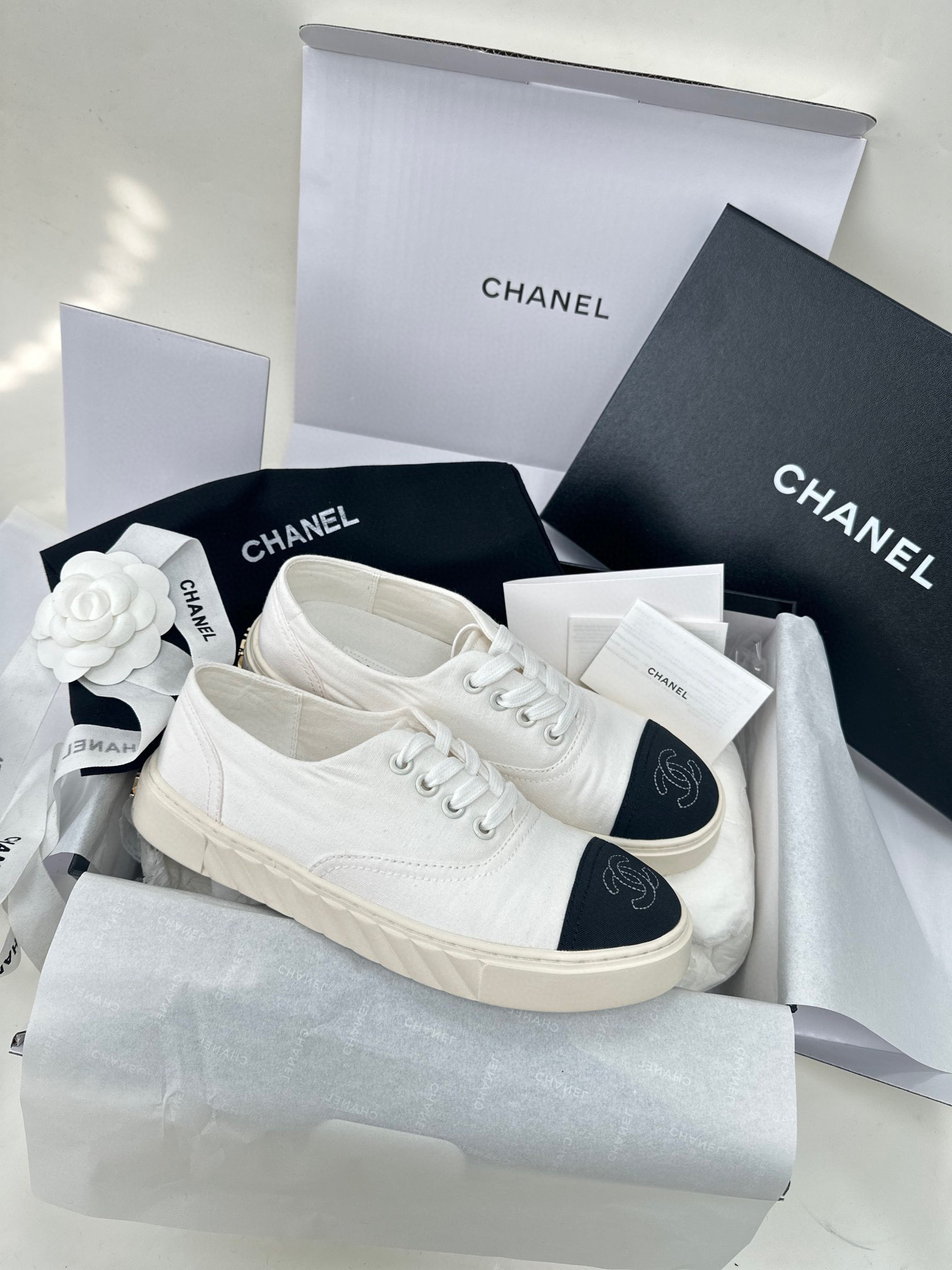 샤넬 CHANEL 스니커즈