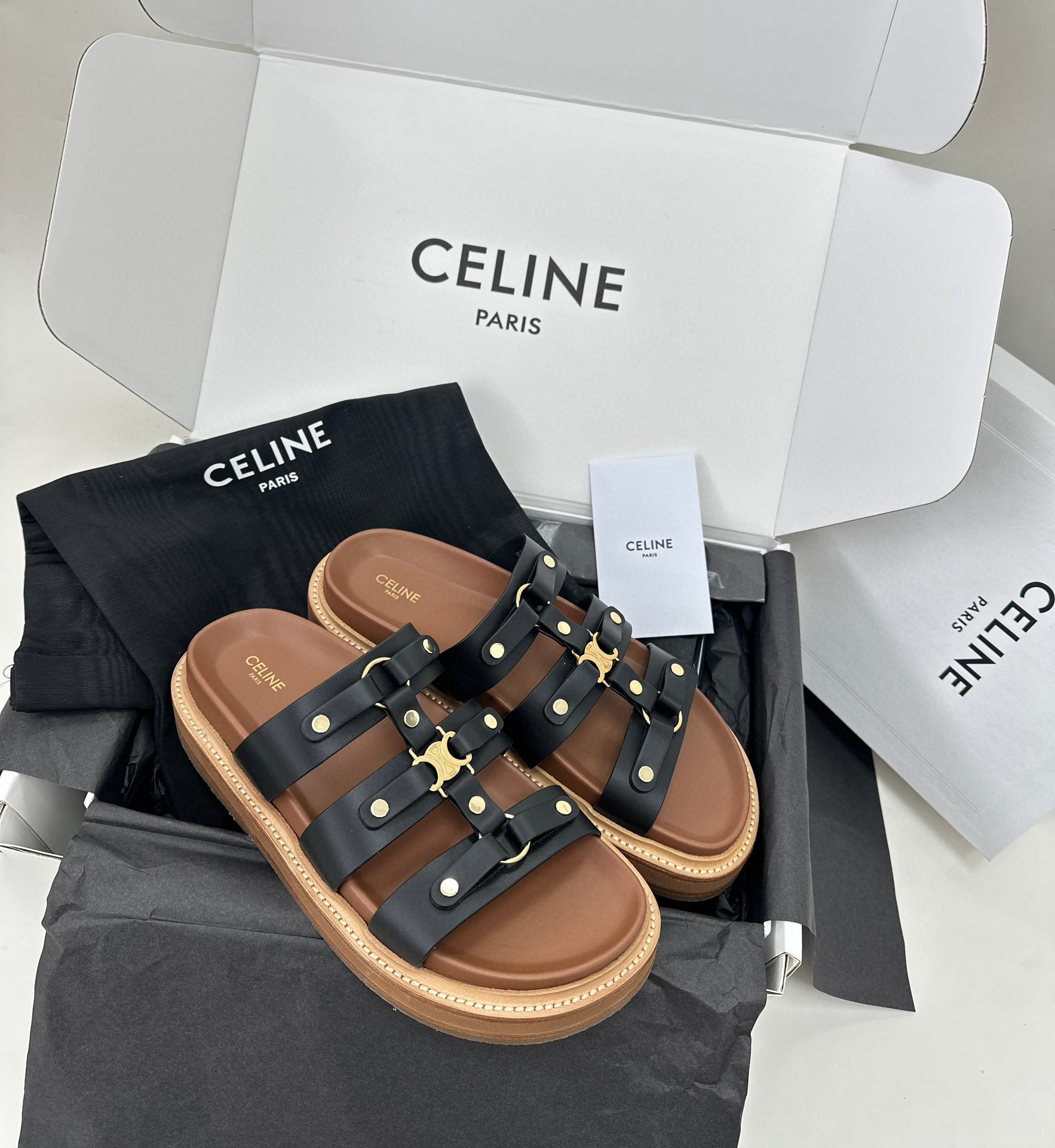 셀린느 CELINE 스웨이드 카프스킨 슬라이드 티피 탄