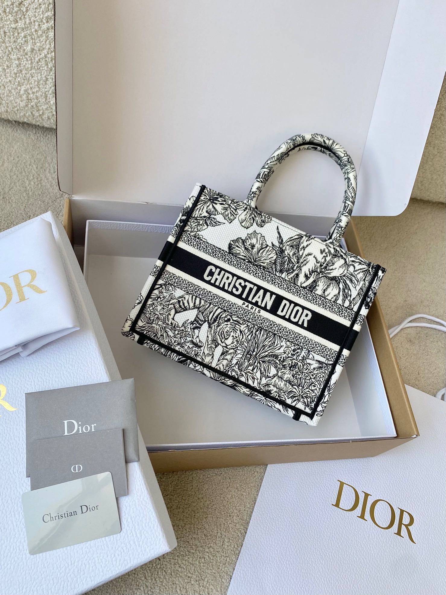 디올 Dior Book tote  토트 백 26.5CM