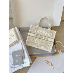 디올 Dior Book tote  토트 백 26.5CM