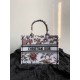 디올 Dior Book tote  토트 백 36CM