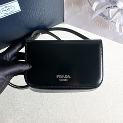 프라다 Prada 2VD061 크로스 백  18CM