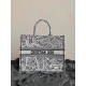 디올 Dior Book tote 토트 백 42CM