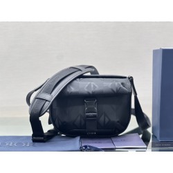 디올 Dior Explorer 크로스 백 20CM