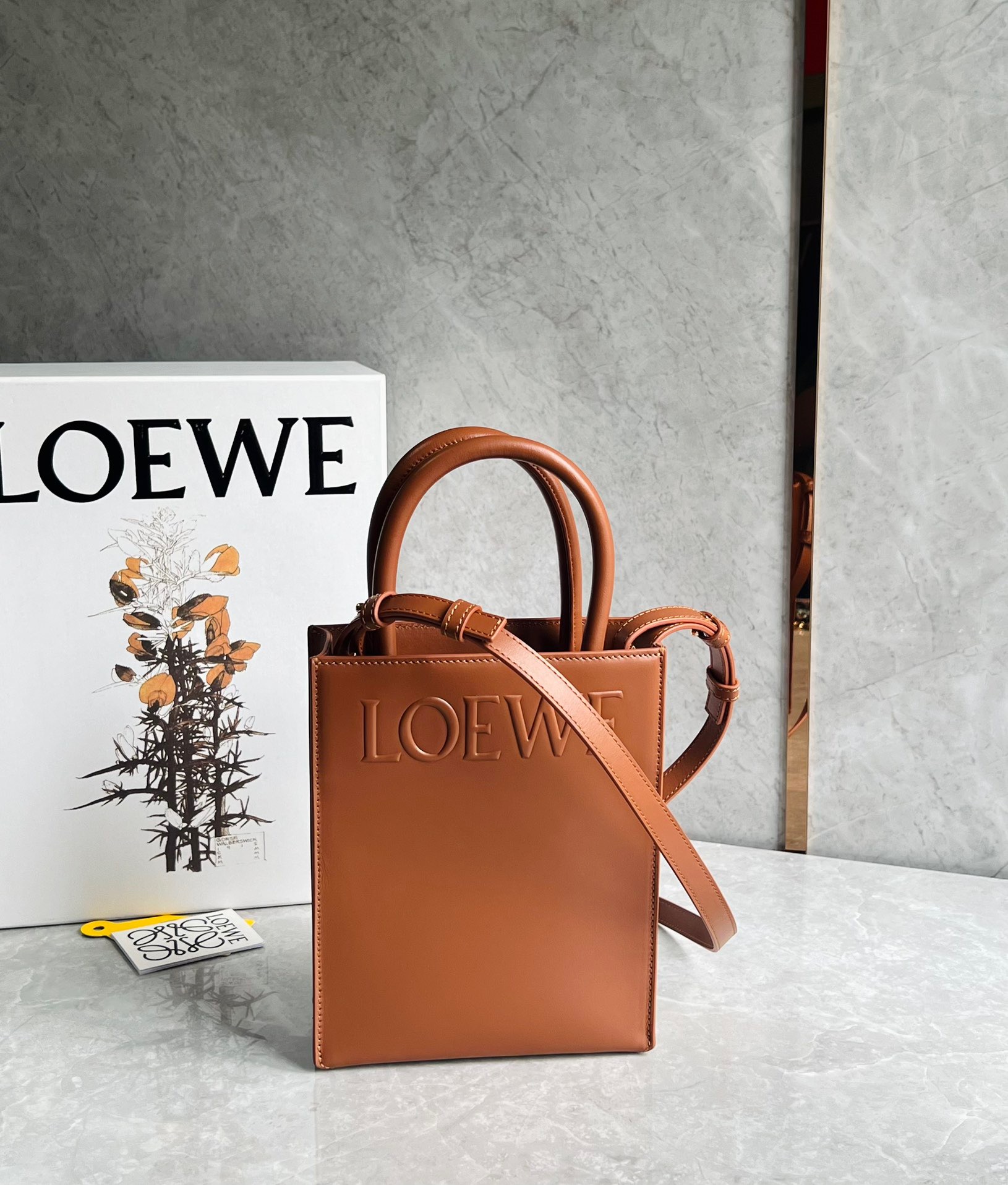 로에베 Loewe A5 tote 토트 백 21.5CM