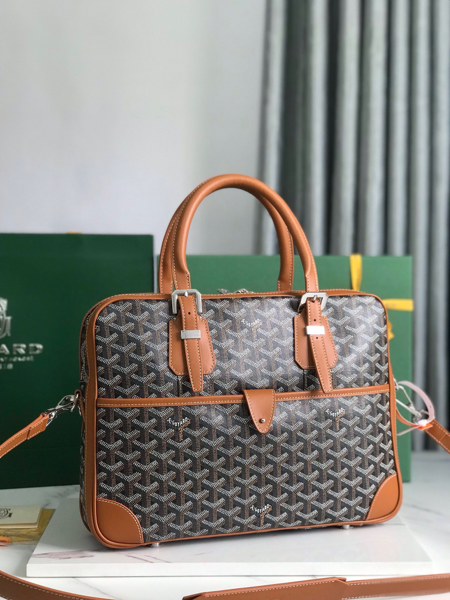 고야드 Goyard Ambassad messagebag 서류가방 35CM