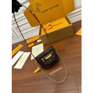 루이비통 Louis Vuitton 82335 벨트 백 17CM