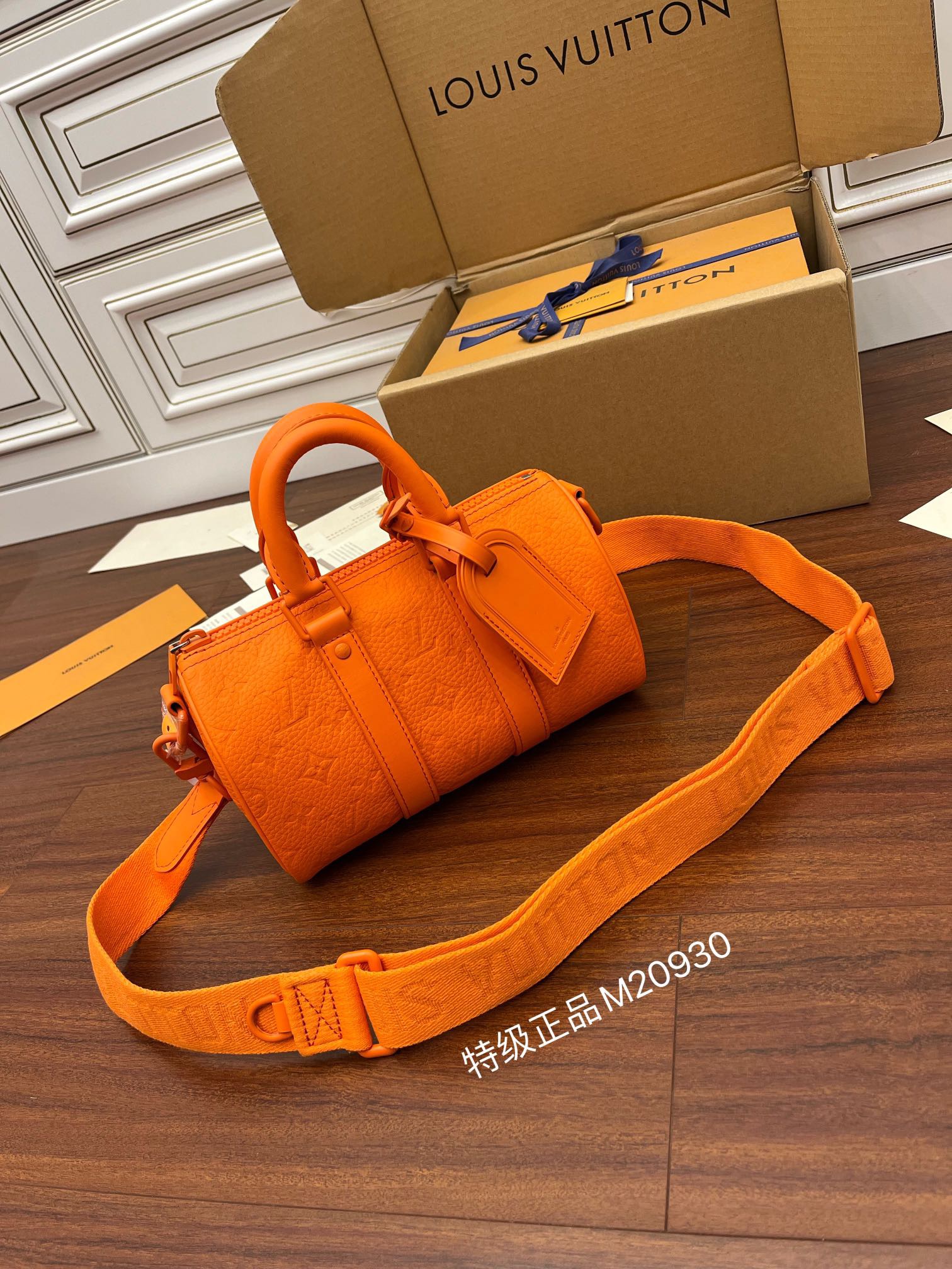 루이비통 Louis Vuitton 20930 탑 핸들백 25CM