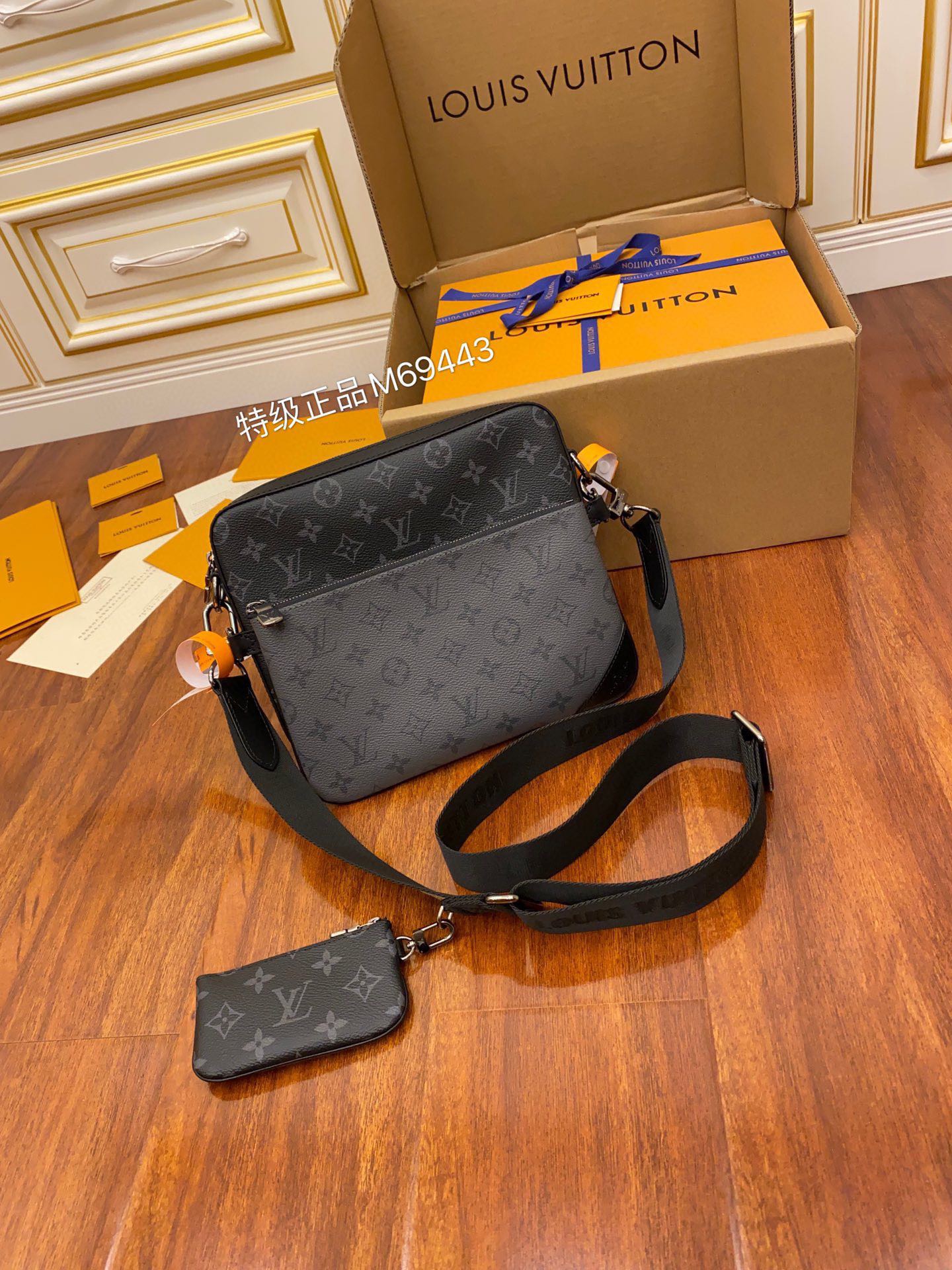 루이비통 Louis Vuitton M69443 크로스 백 25CM