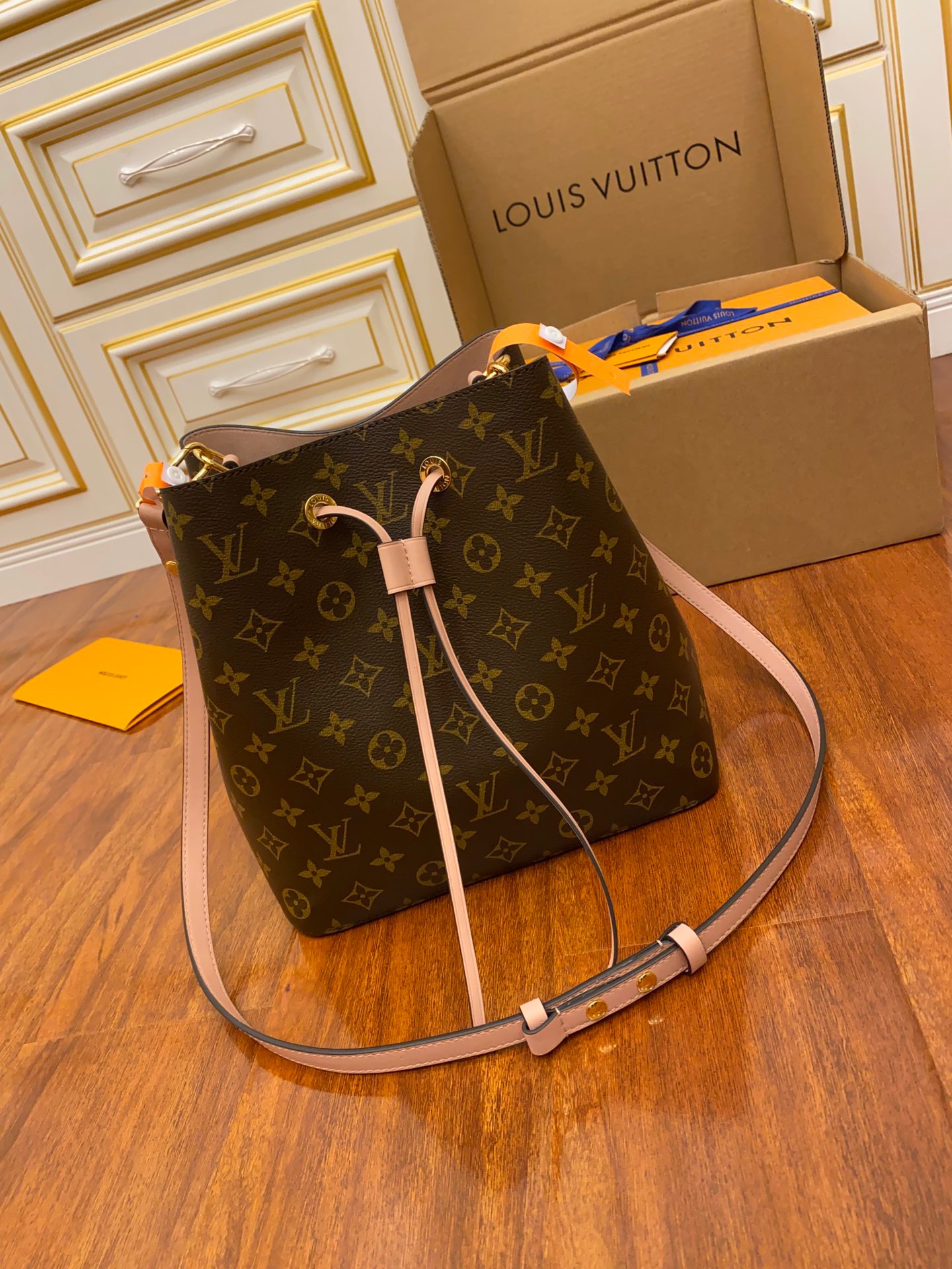 루이비통 Louis Vuitton 44022 버킷 백  26CM