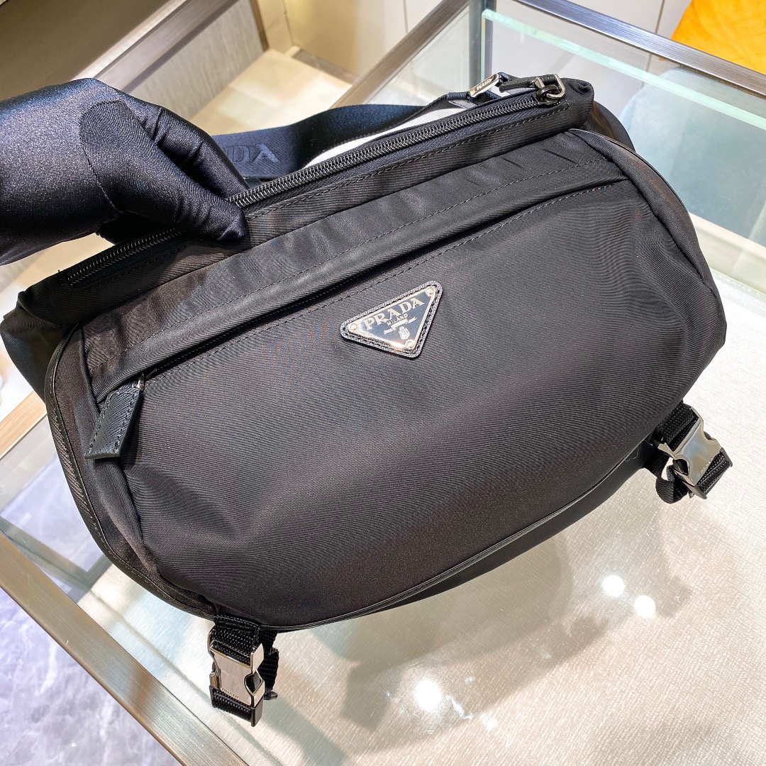 프라다 Prada 2VH994 벨트 백 27CM