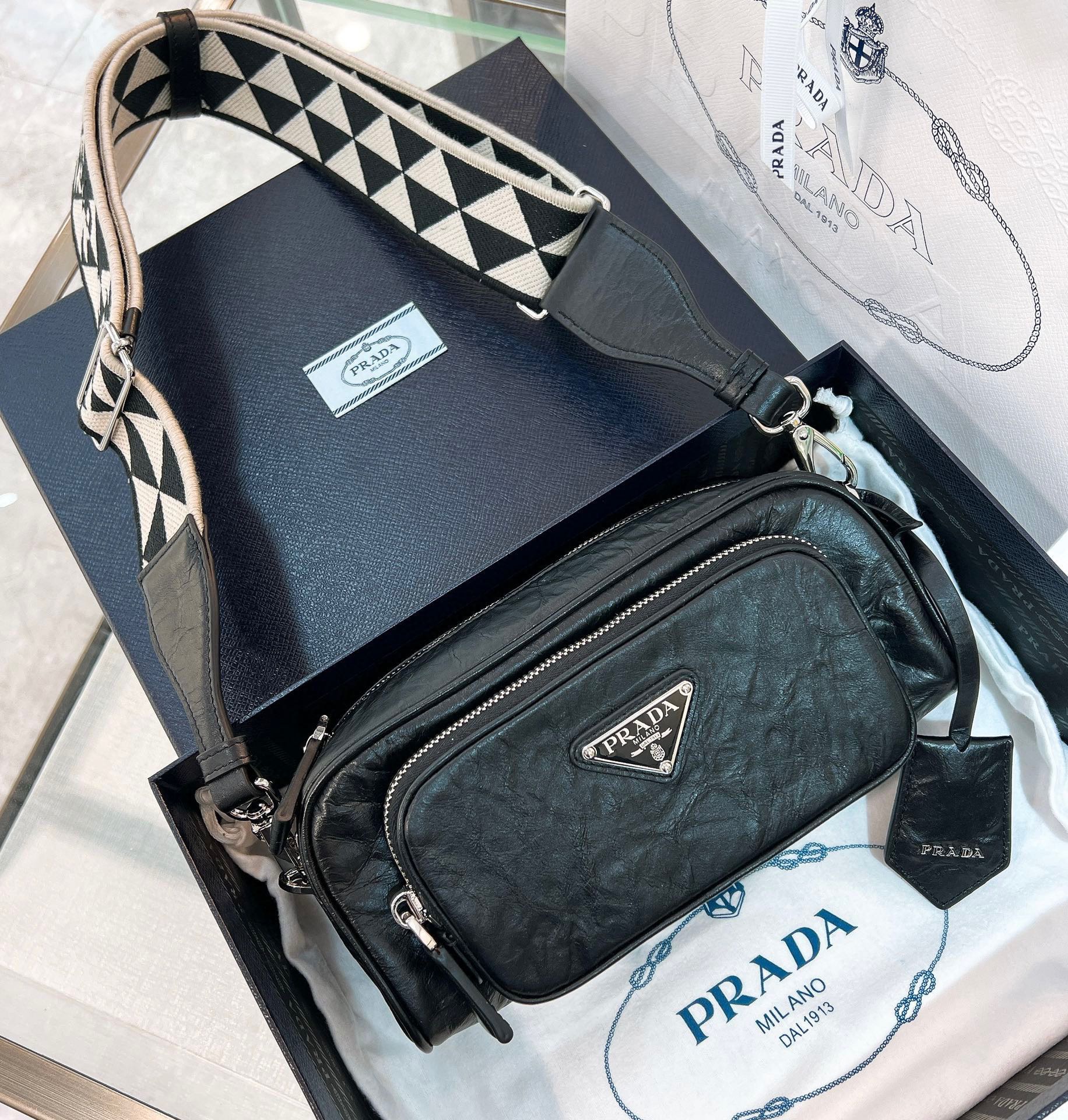 프라다 Prada 1BH198 크로스 백 22CM