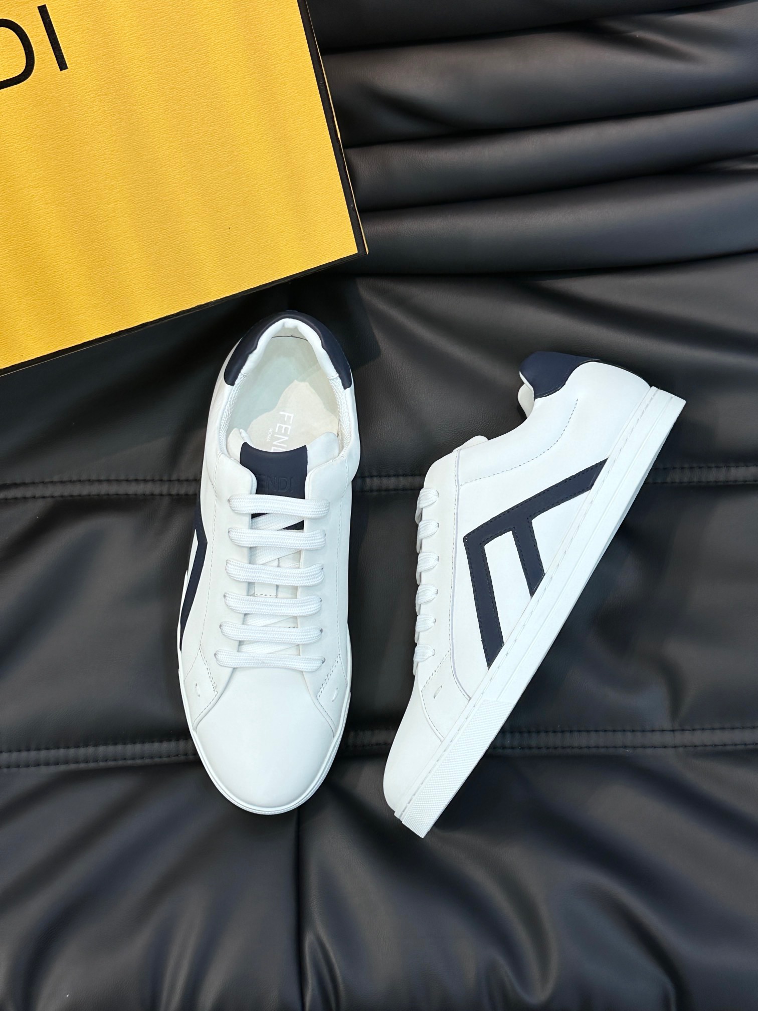 펜디 FENDI 운동화