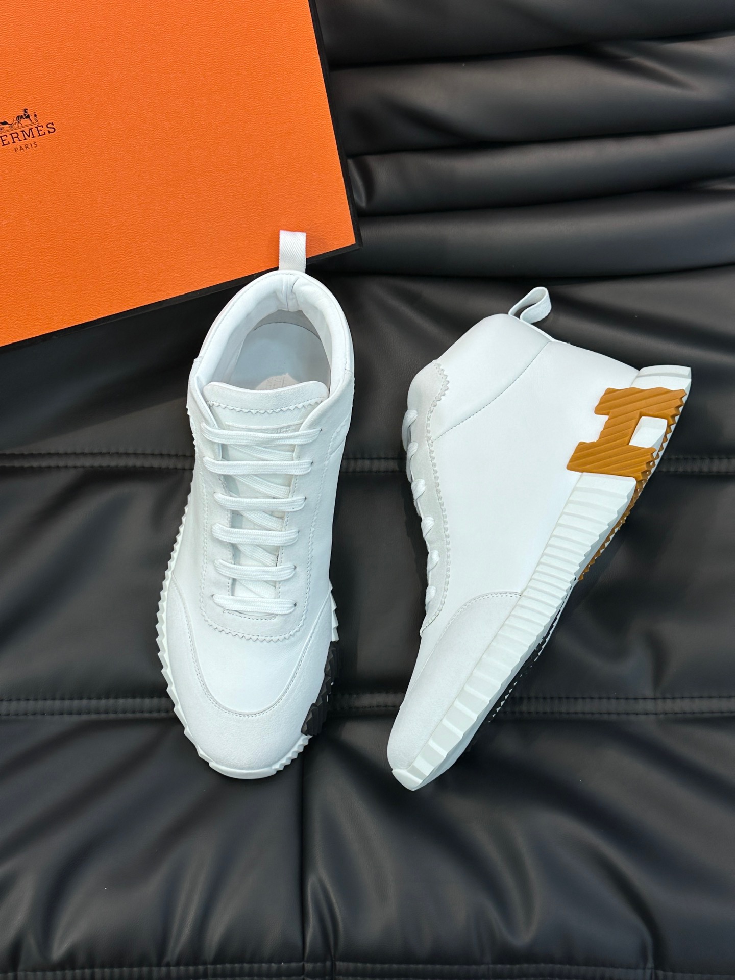 에르메스 Hermes 스니커즈