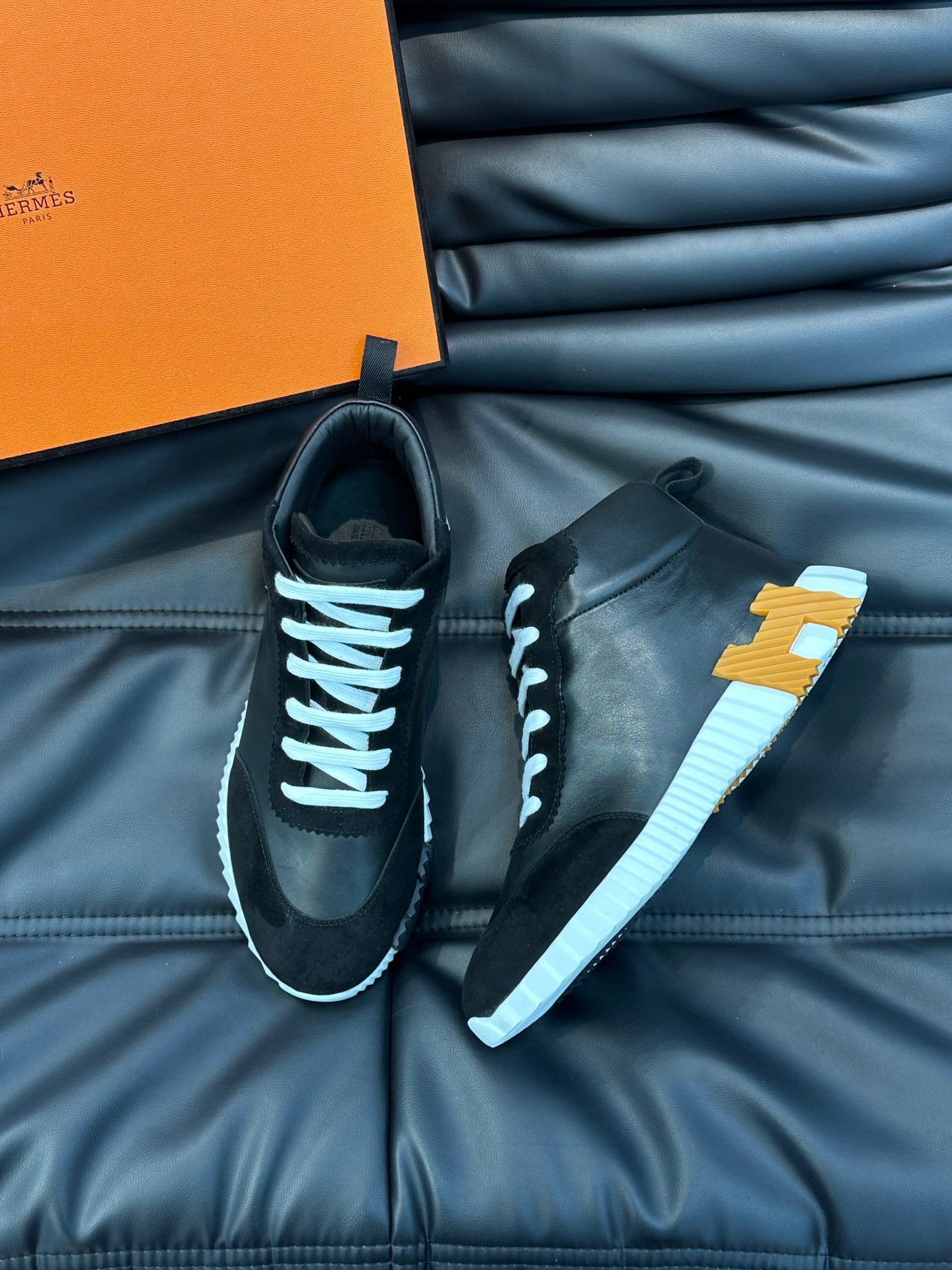 에르메스 Hermes 스니커즈