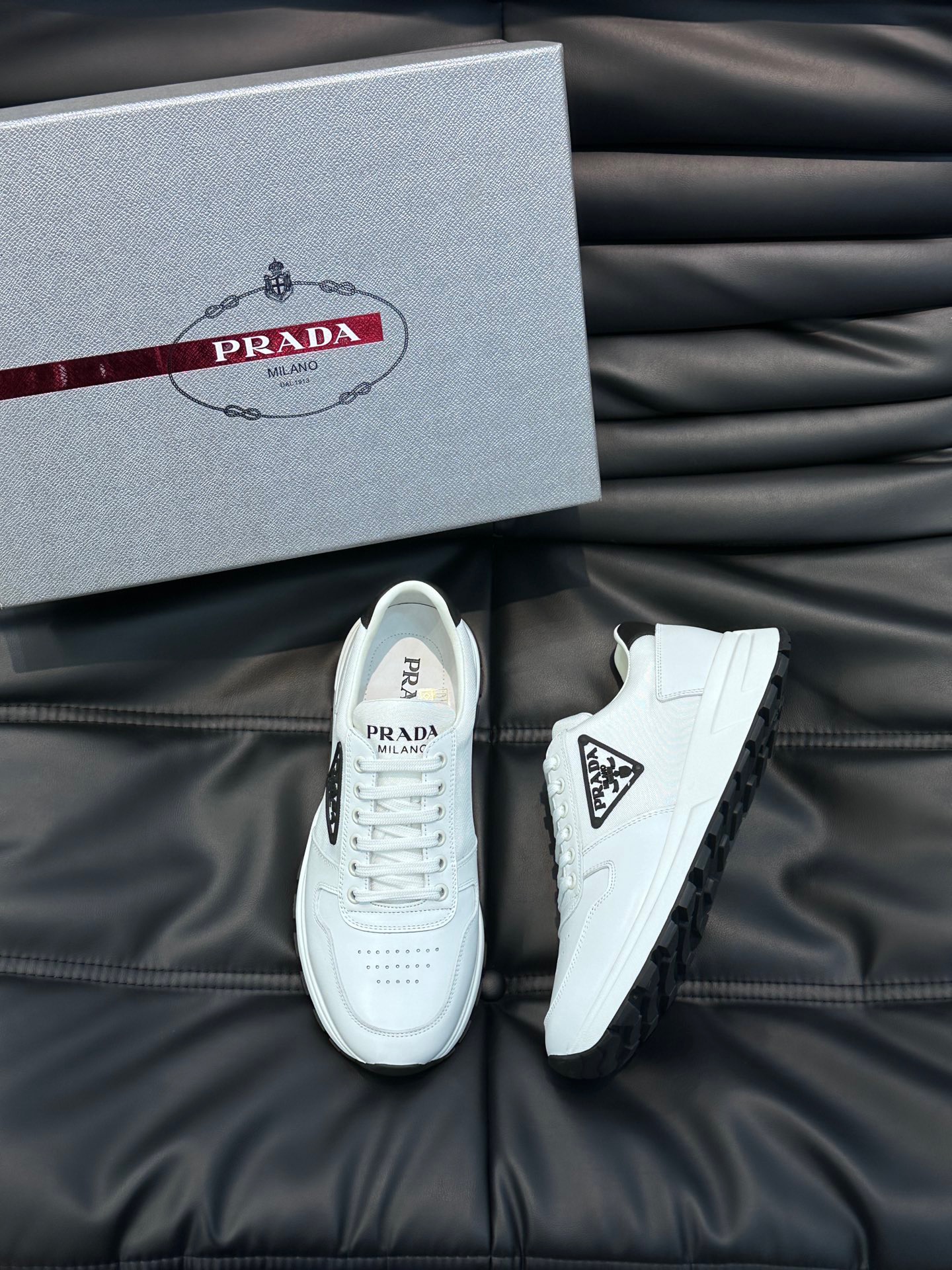 프라다 Prada 스니커즈