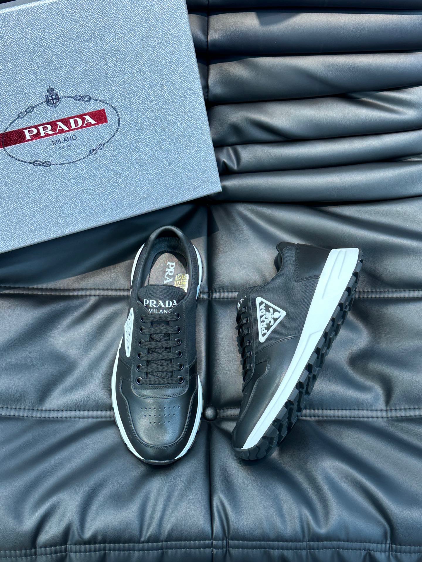 프라다 Prada 스니커즈