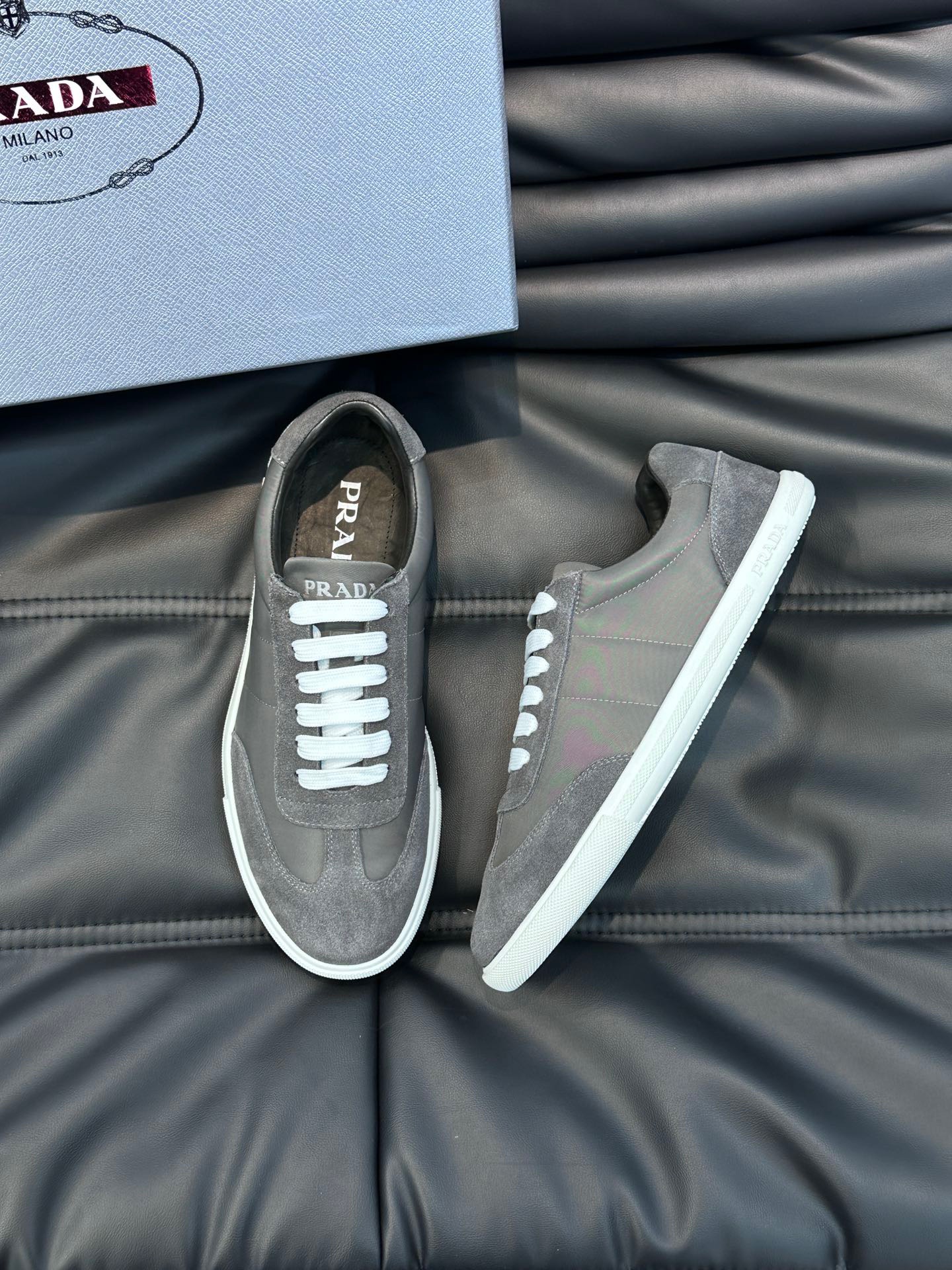 프라다 Prada 스니커즈