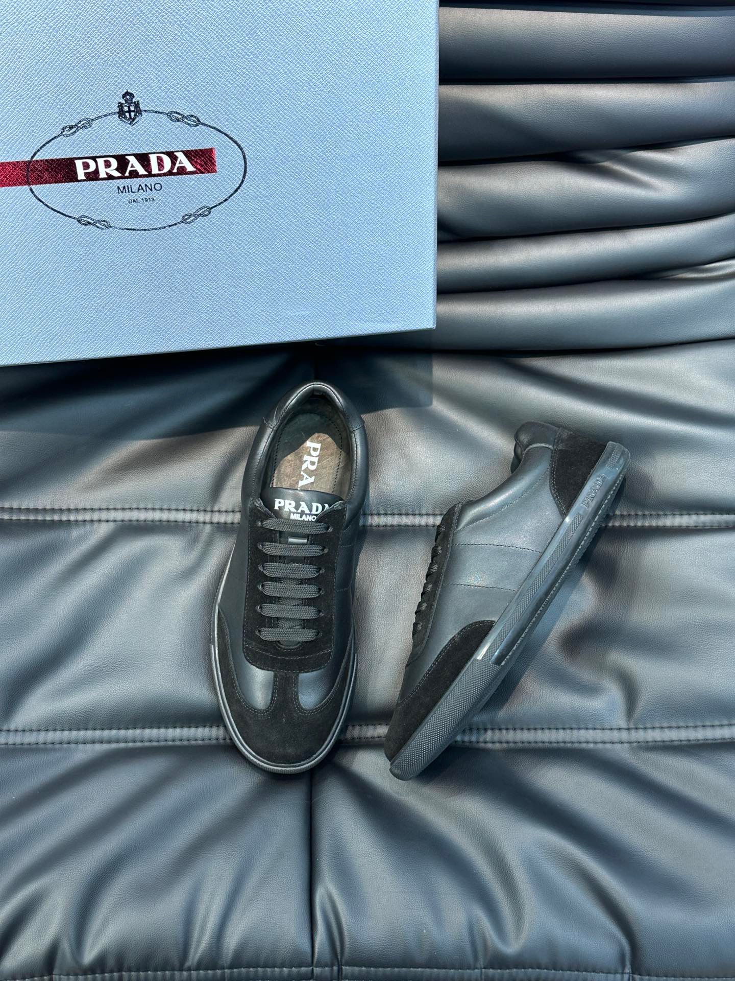 프라다 Prada 스니커즈