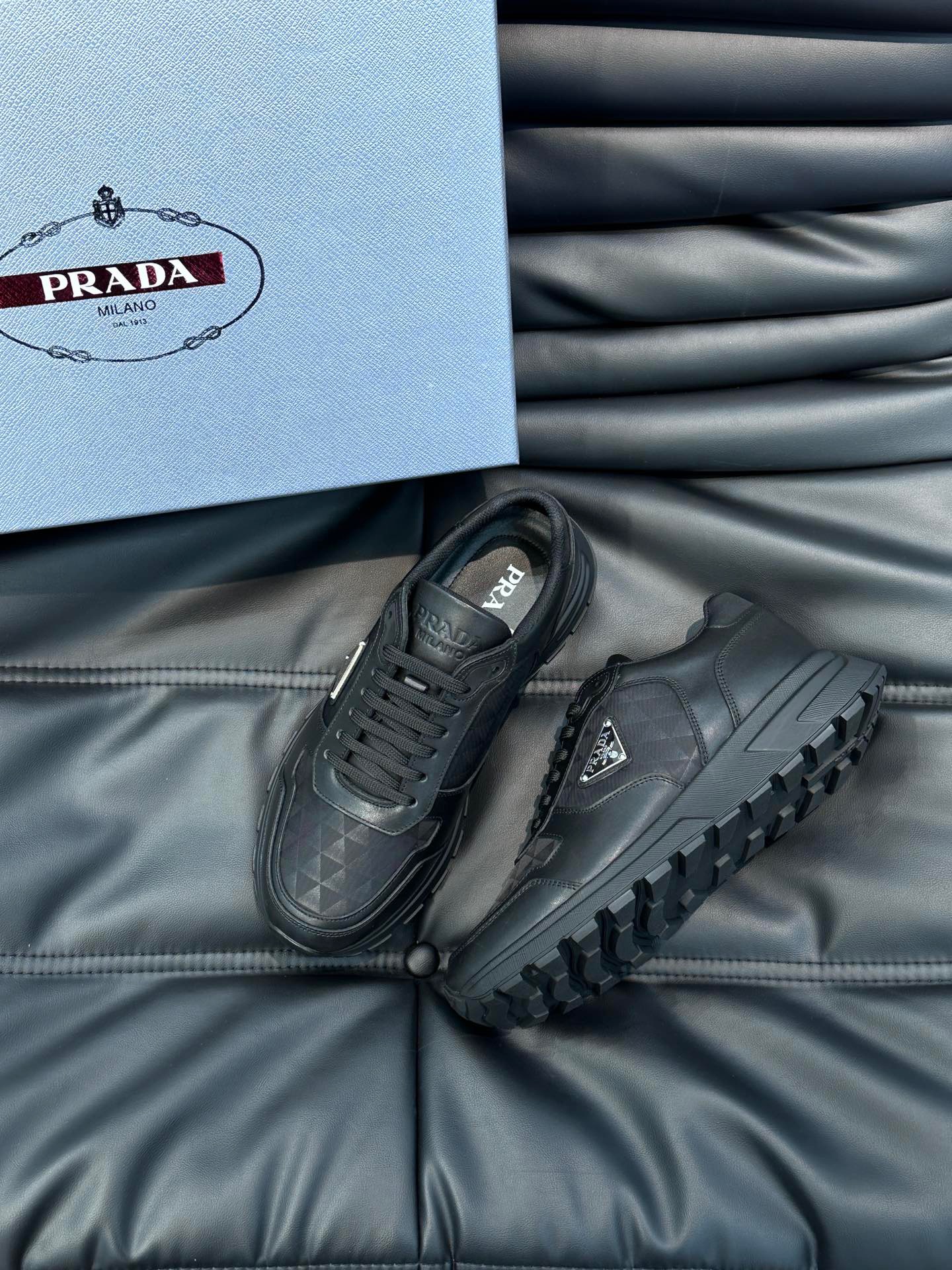 프라다 Prada 스니커즈