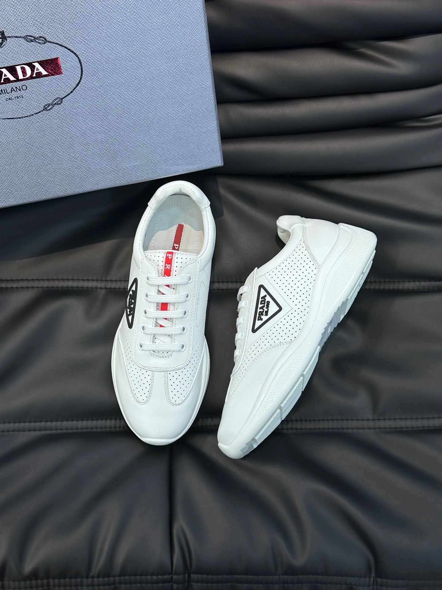 프라다 Prada 스니커즈