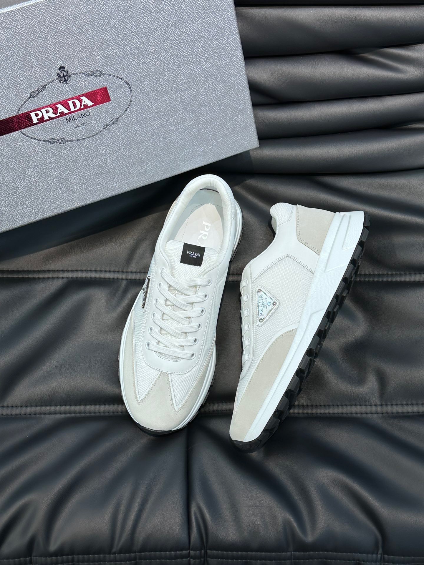 프라다 Prada 스니커즈