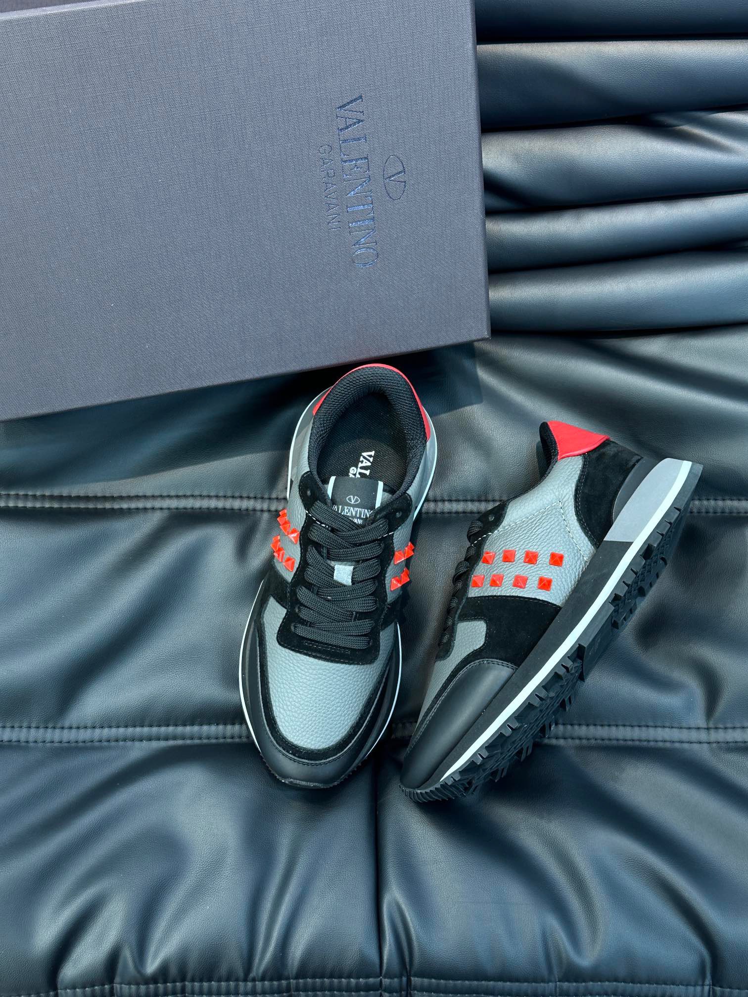 발렌티노 Valentino 스니커즈