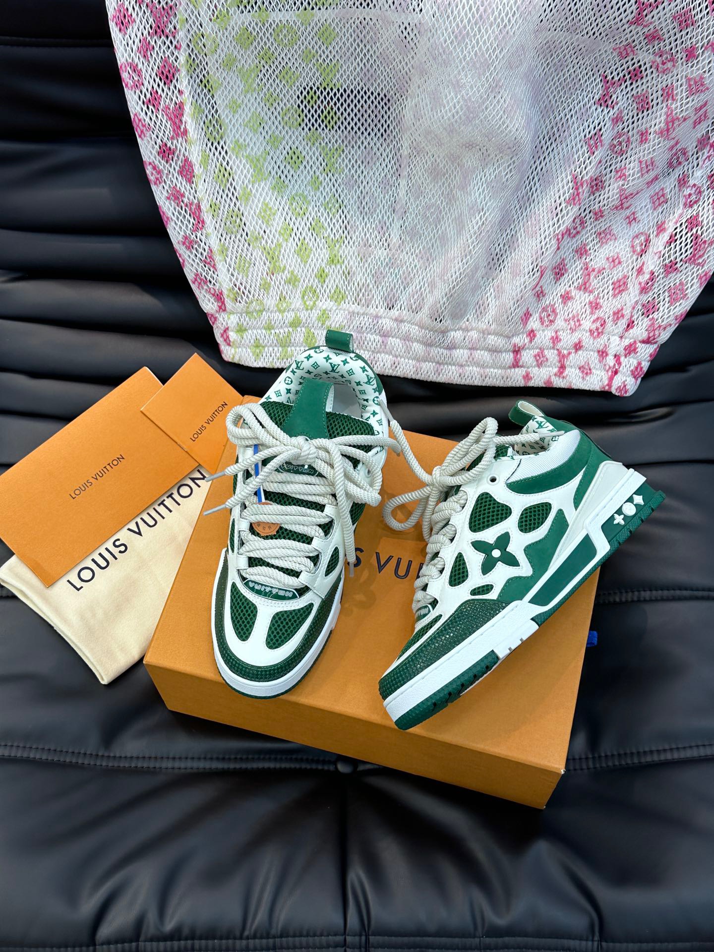 루이비통 Louis Vuitton 스니커즈