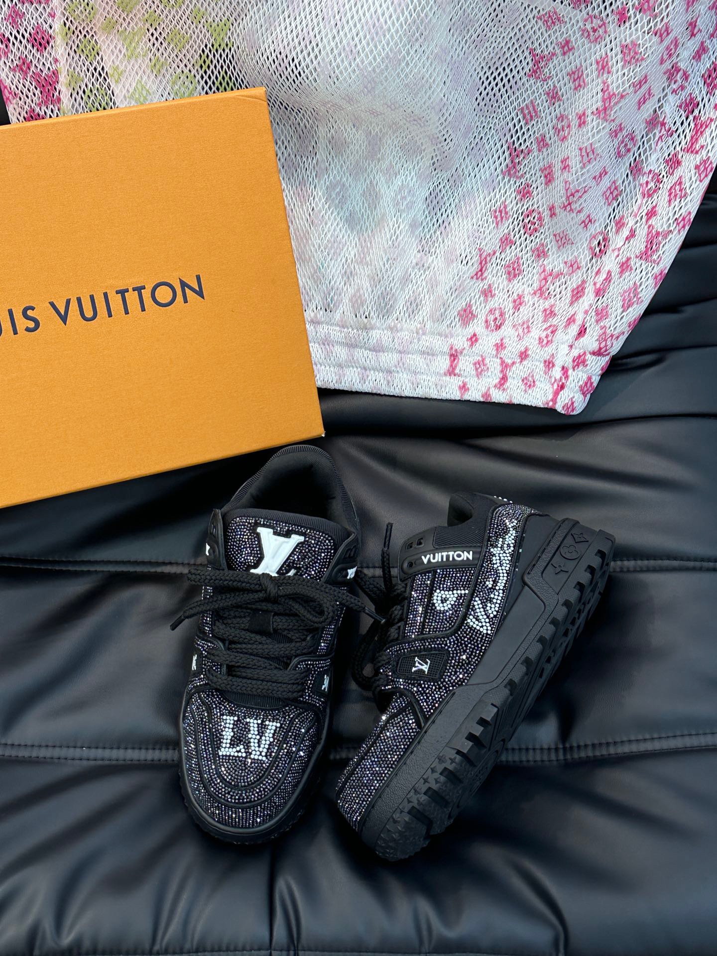 루이비통 Louis Vuitton 스니커즈