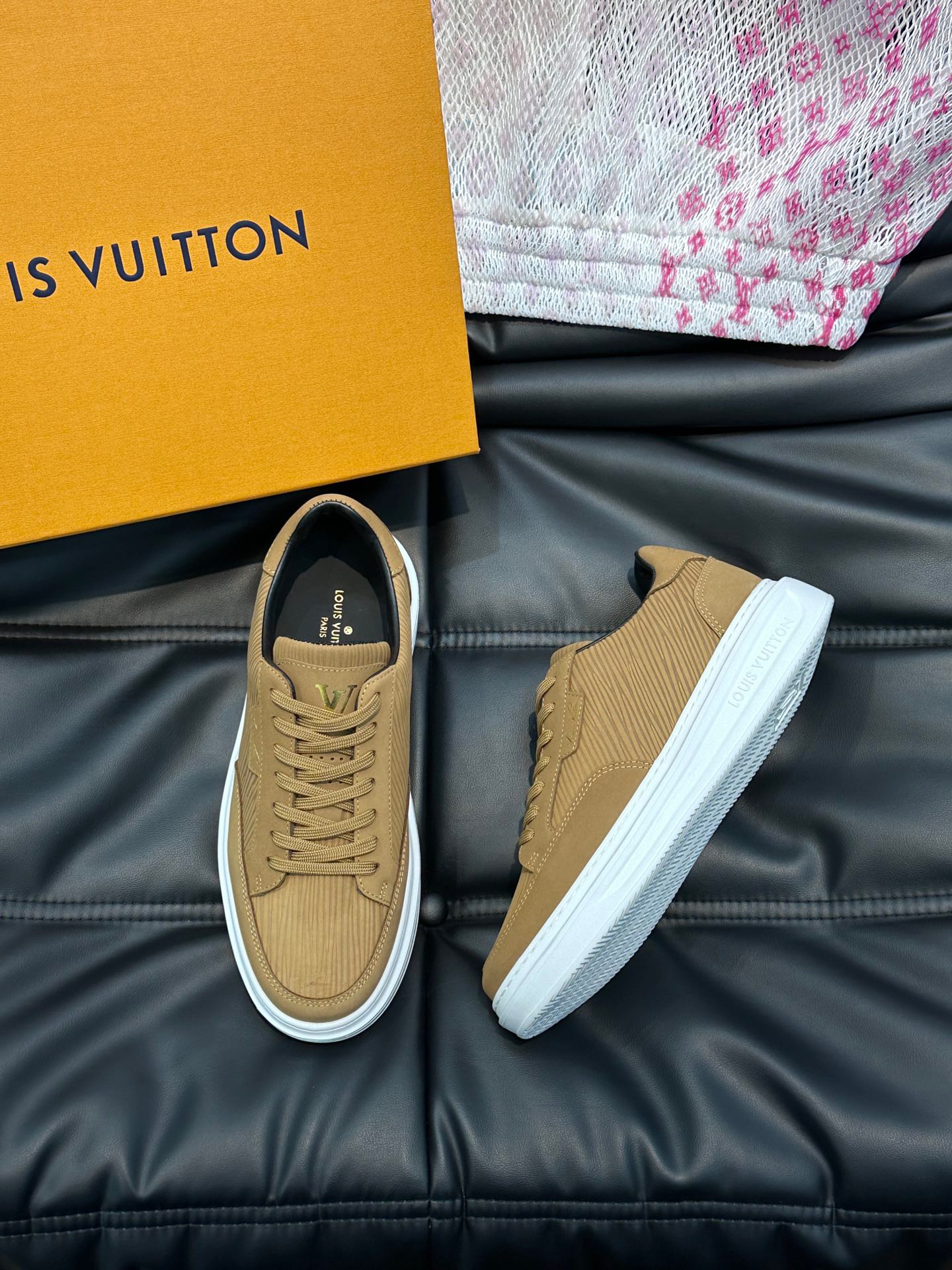 루이비통 Louis Vuitton 스니커즈