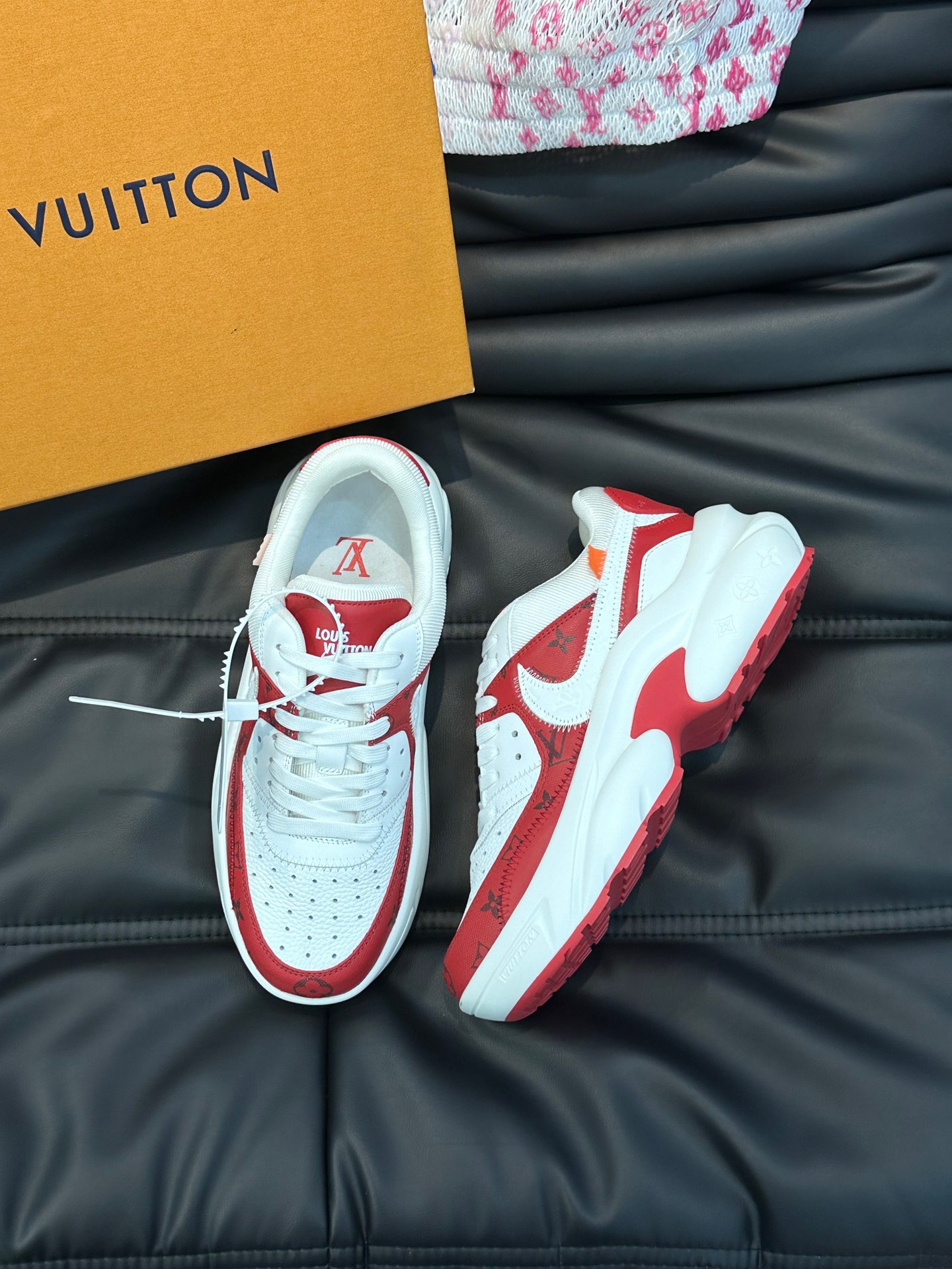 루이비통 Louis Vuitton 스니커즈