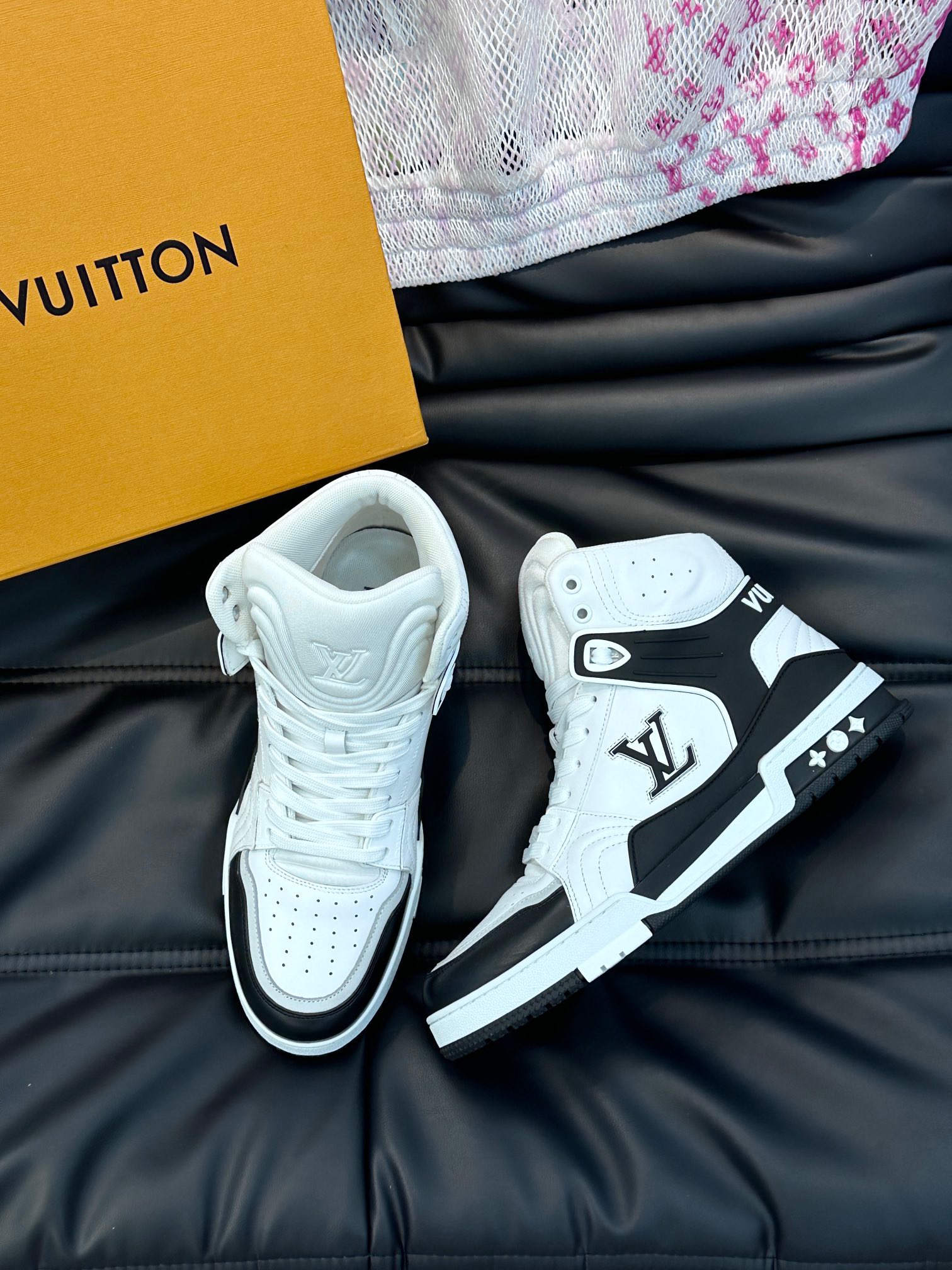 루이비통 Louis Vuitton 스니커즈