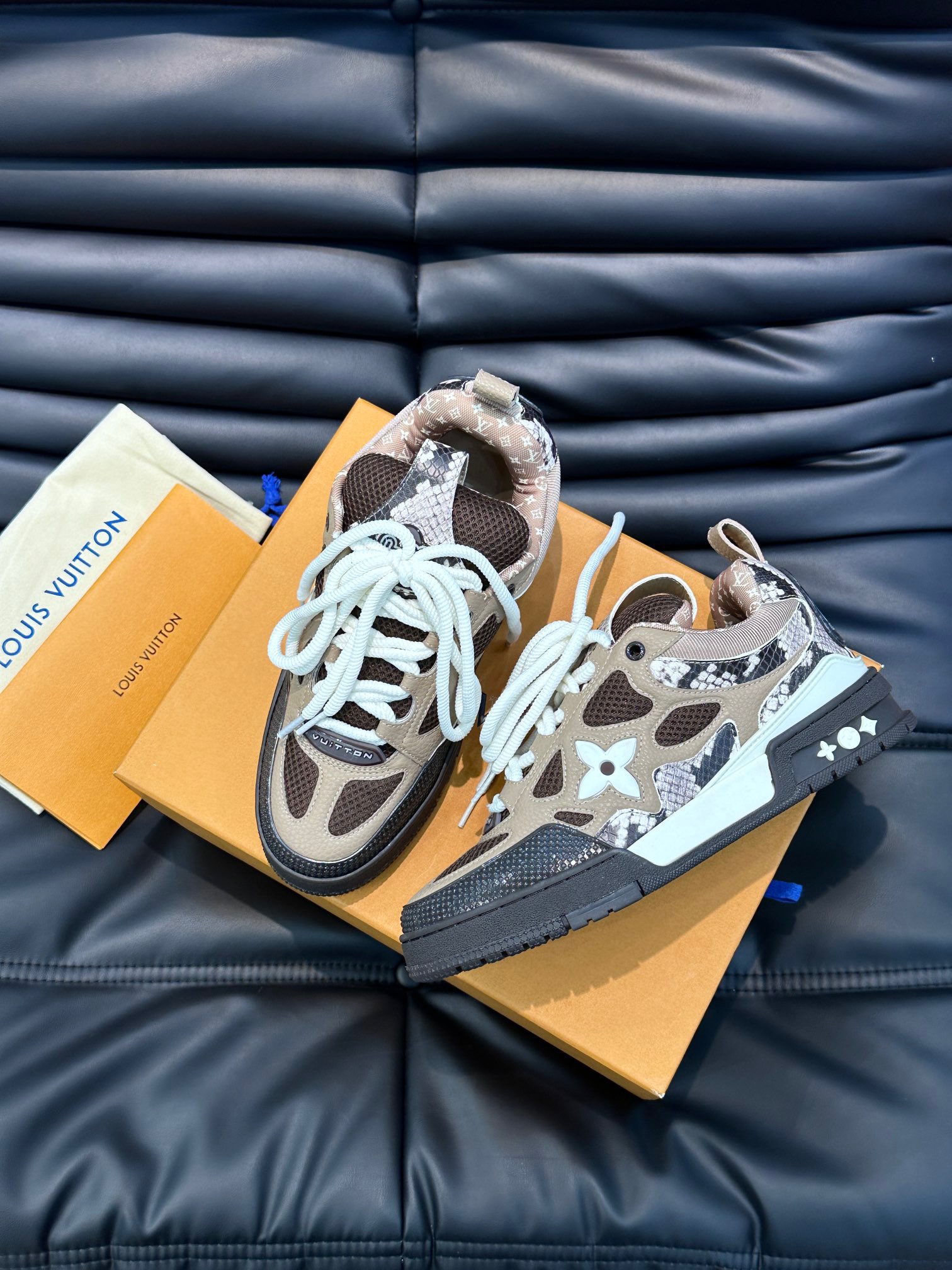 루이비통 Louis Vuitton 스니커즈