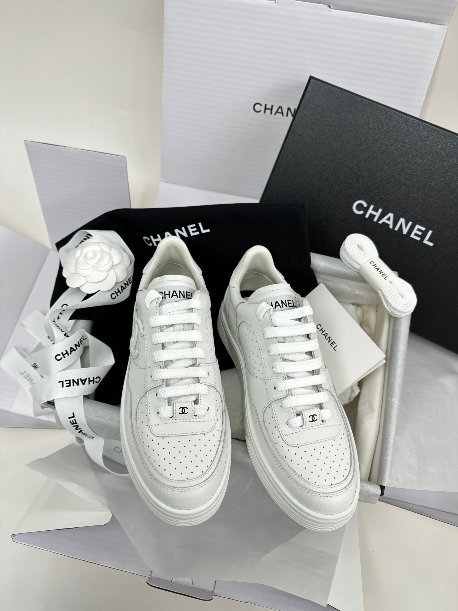 샤넬 CHANEL 스니커즈