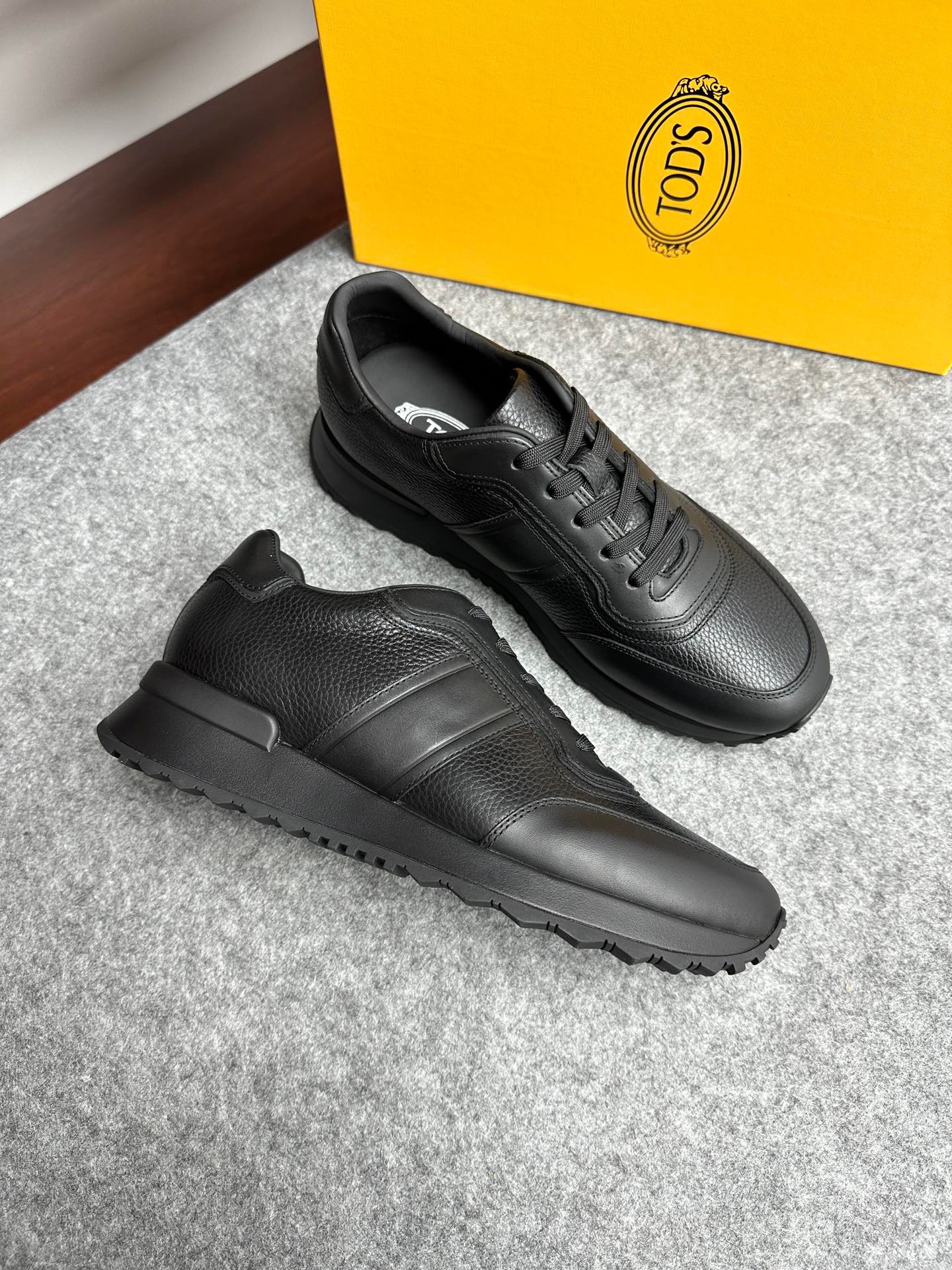 토즈 TOD'S 스니커즈