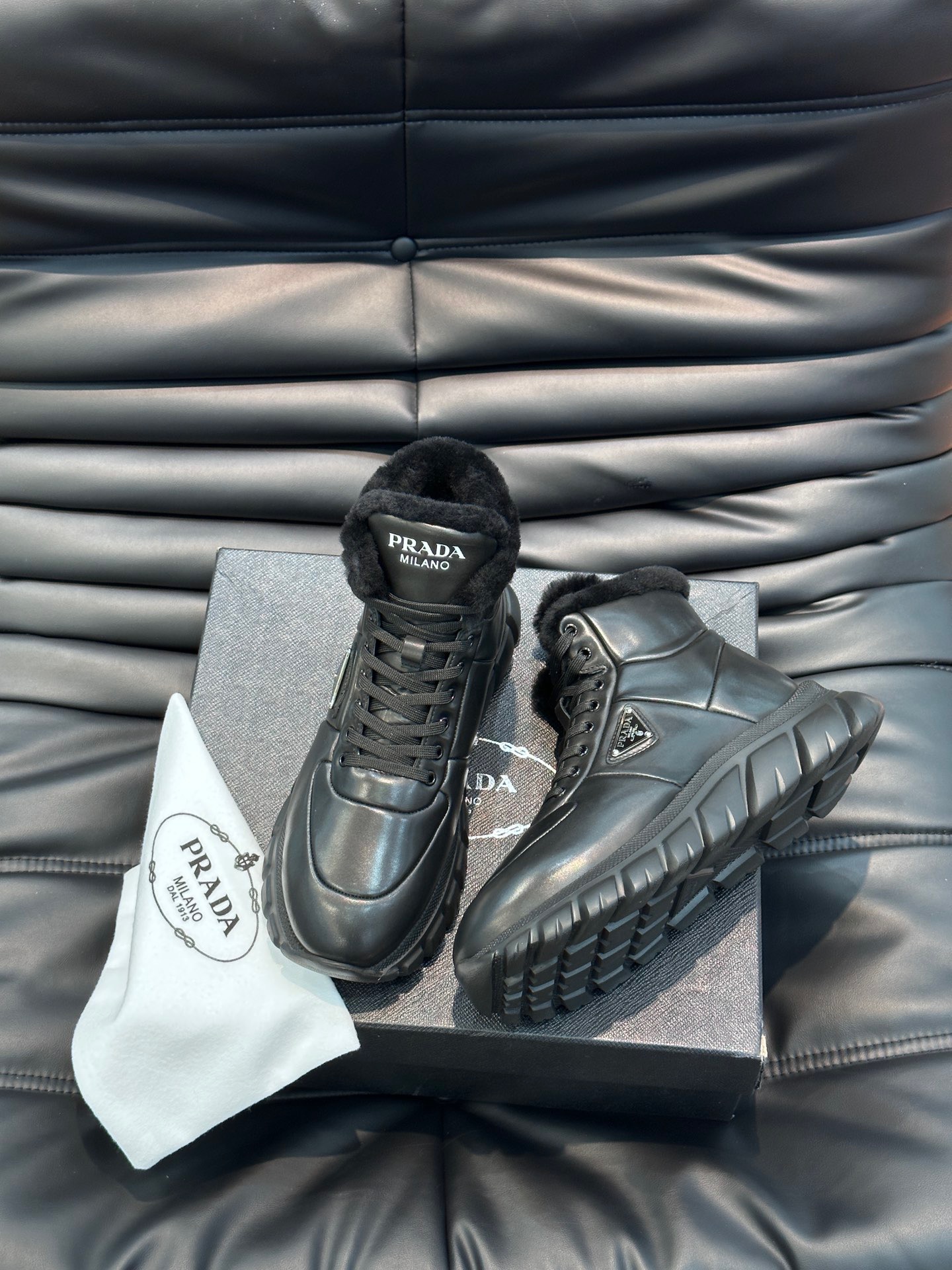 프라다 Prada 스니커즈