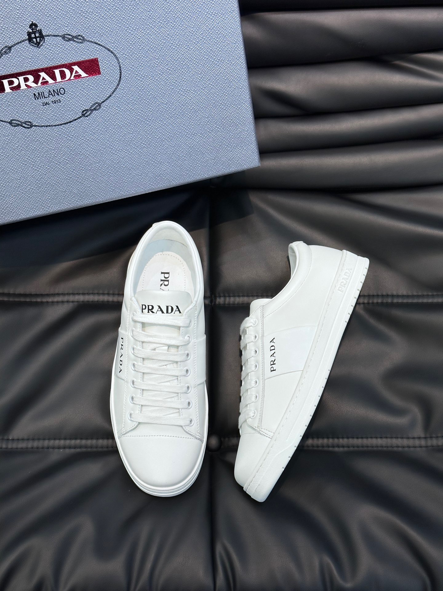 프라다 Prada 스니커즈