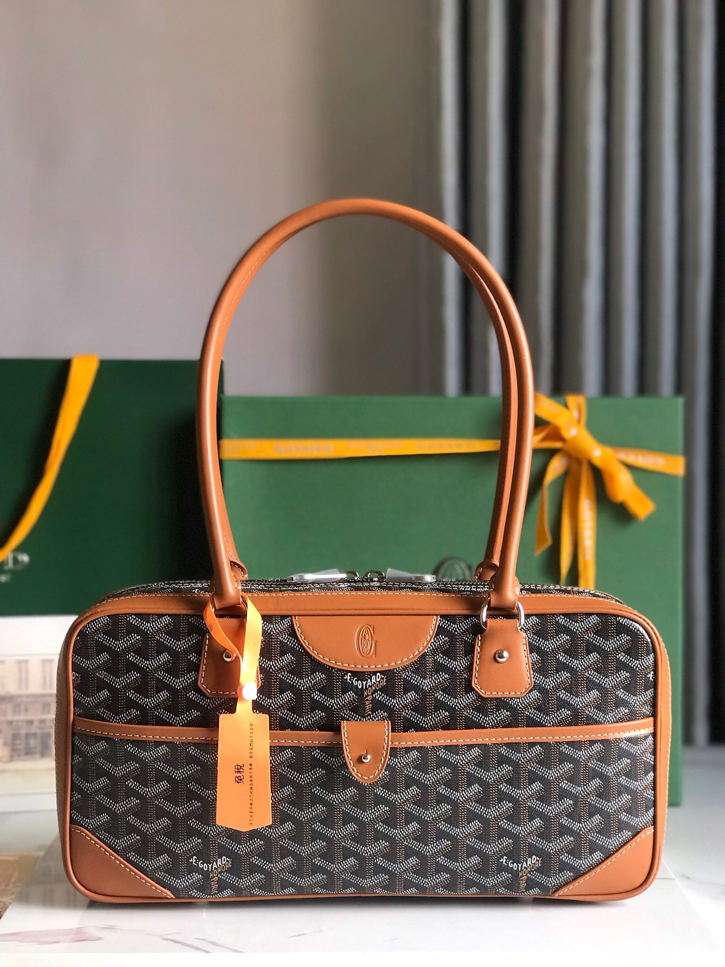 고야드 Goyard 탑 핸들백 34CM