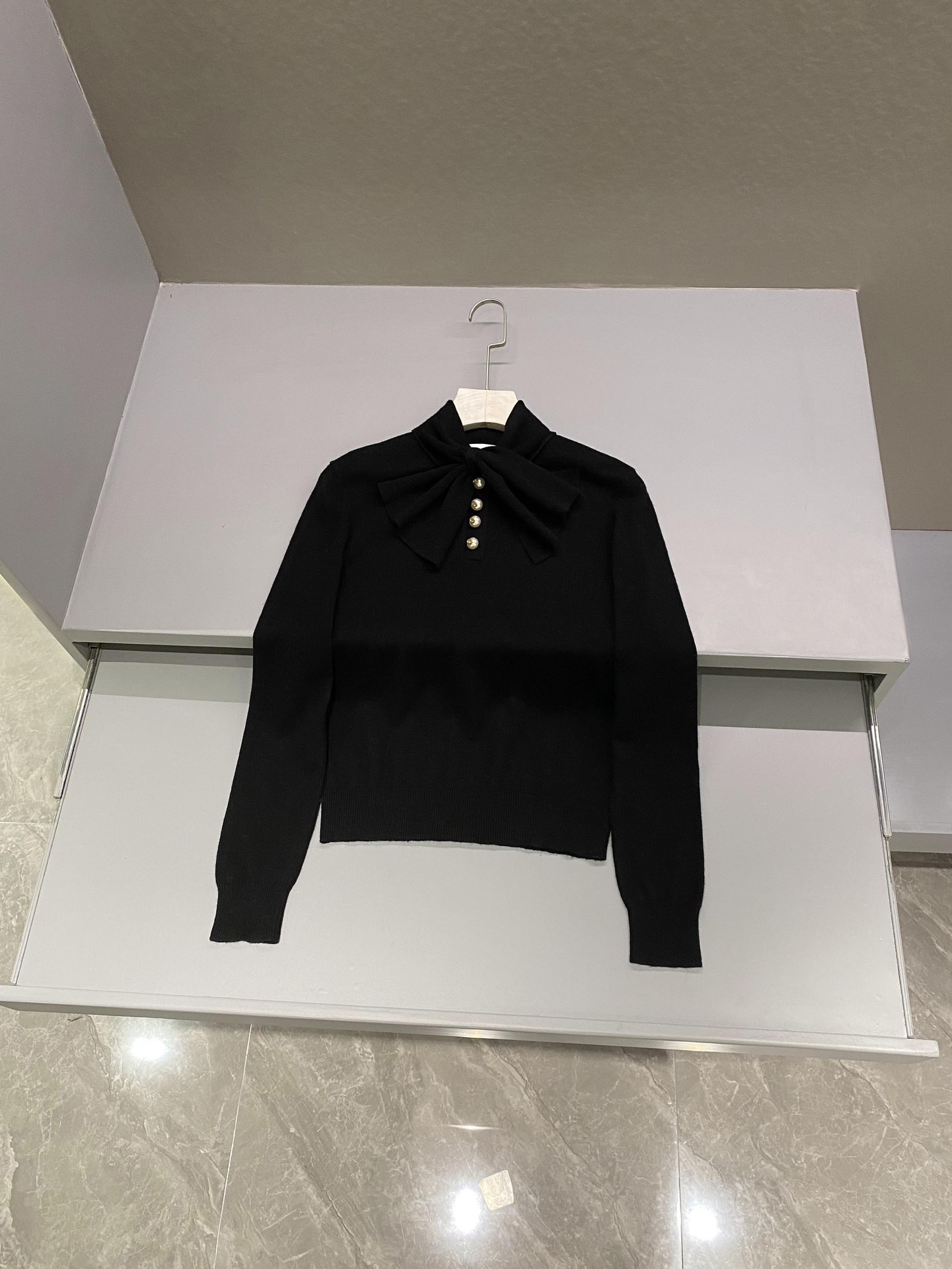 디올 Dior 스웨터