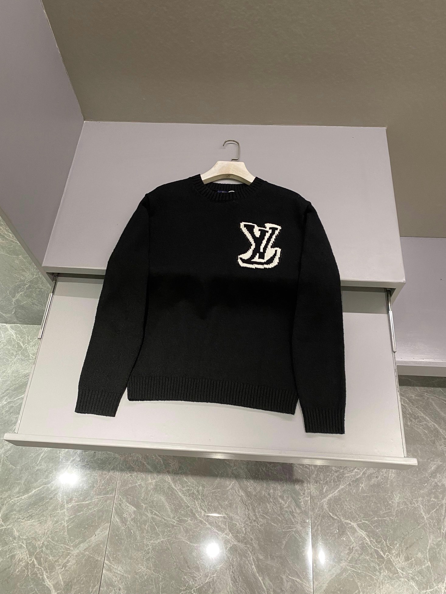 루이비통 Louis Vuitton 스웨터