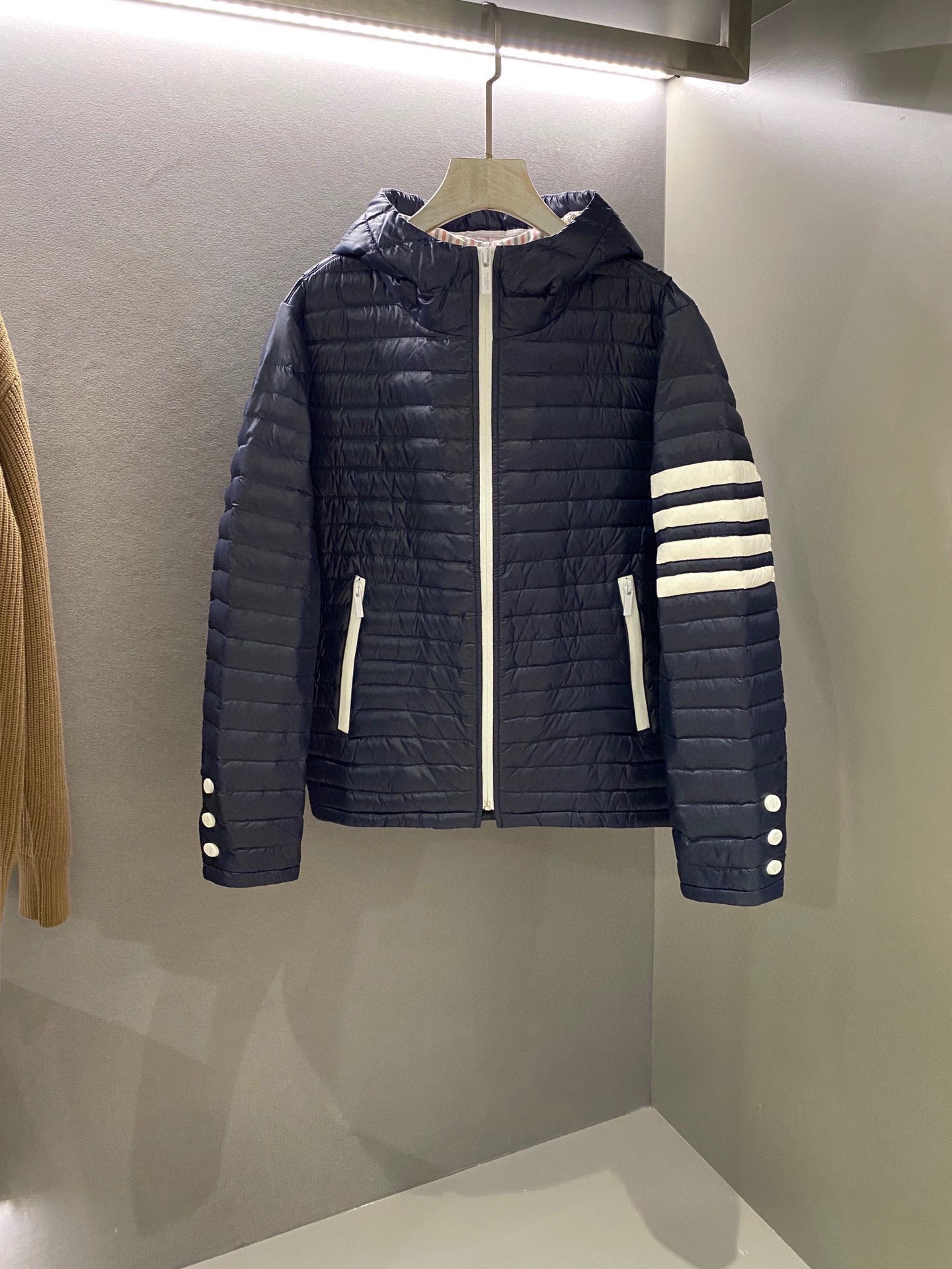 톰브라운 Thom Browne 패딩