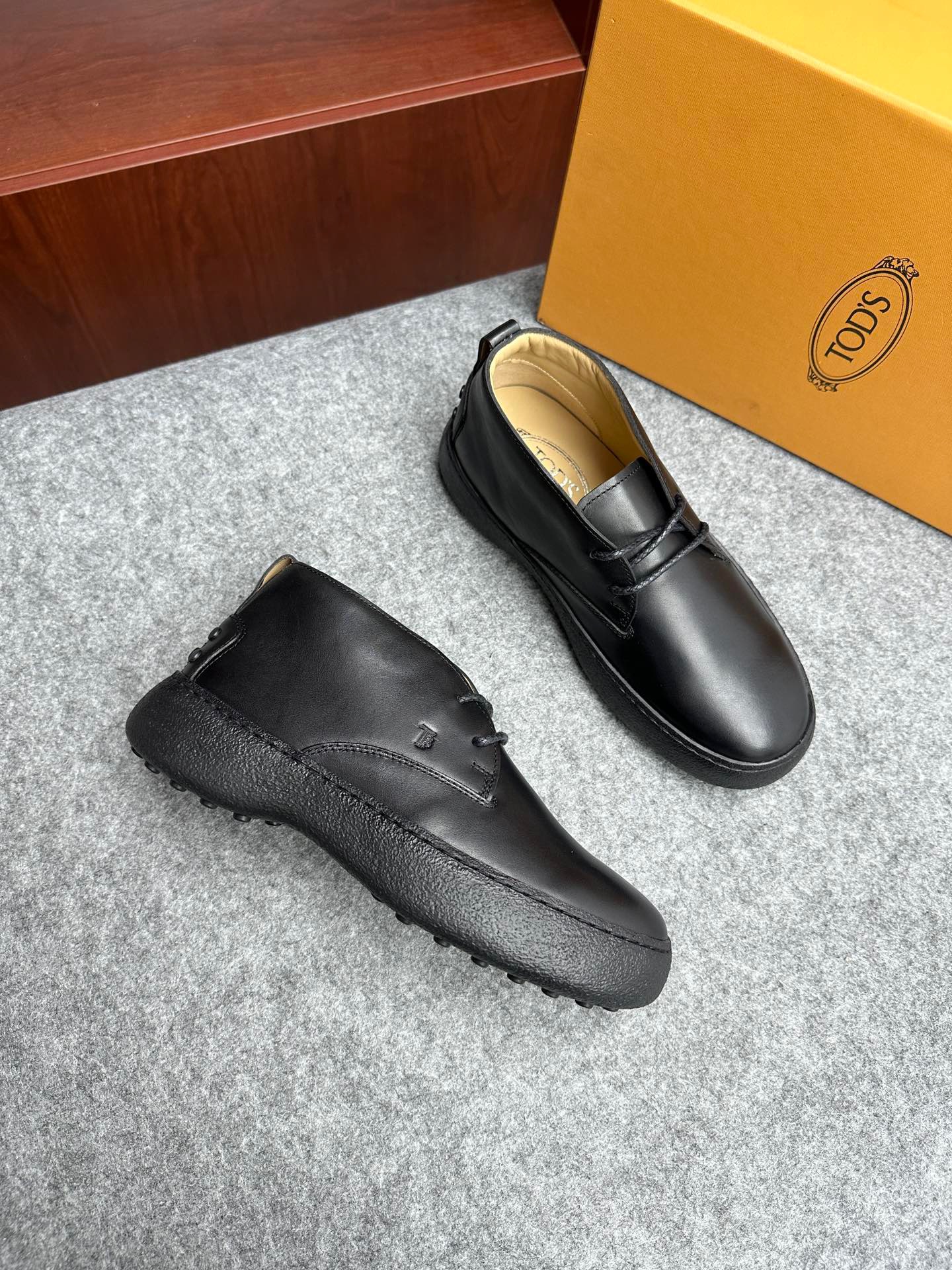 토즈 TOD'S 스니커즈