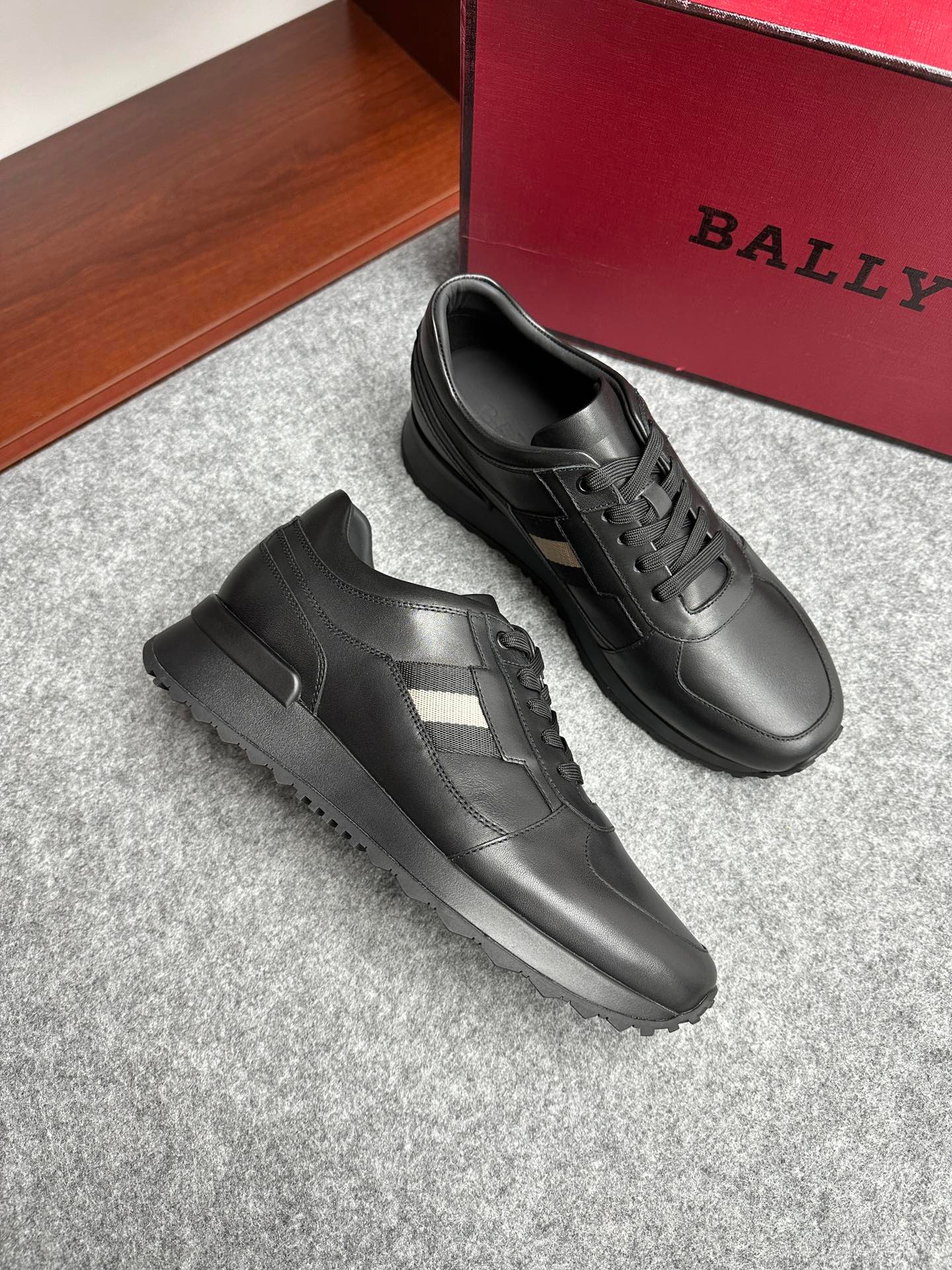 발리 BALLY 스니커즈
