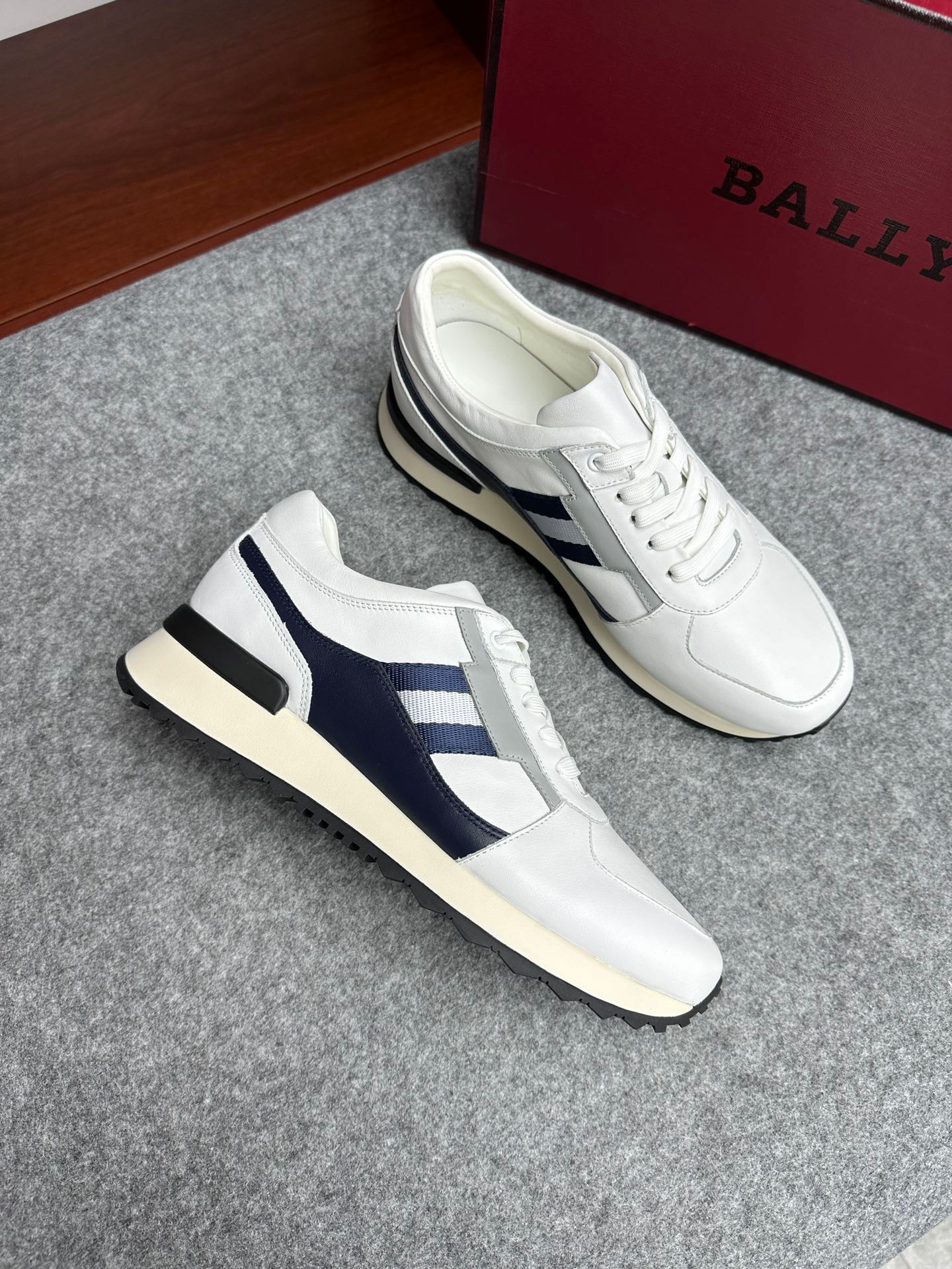 발리 BALLY 스니커즈