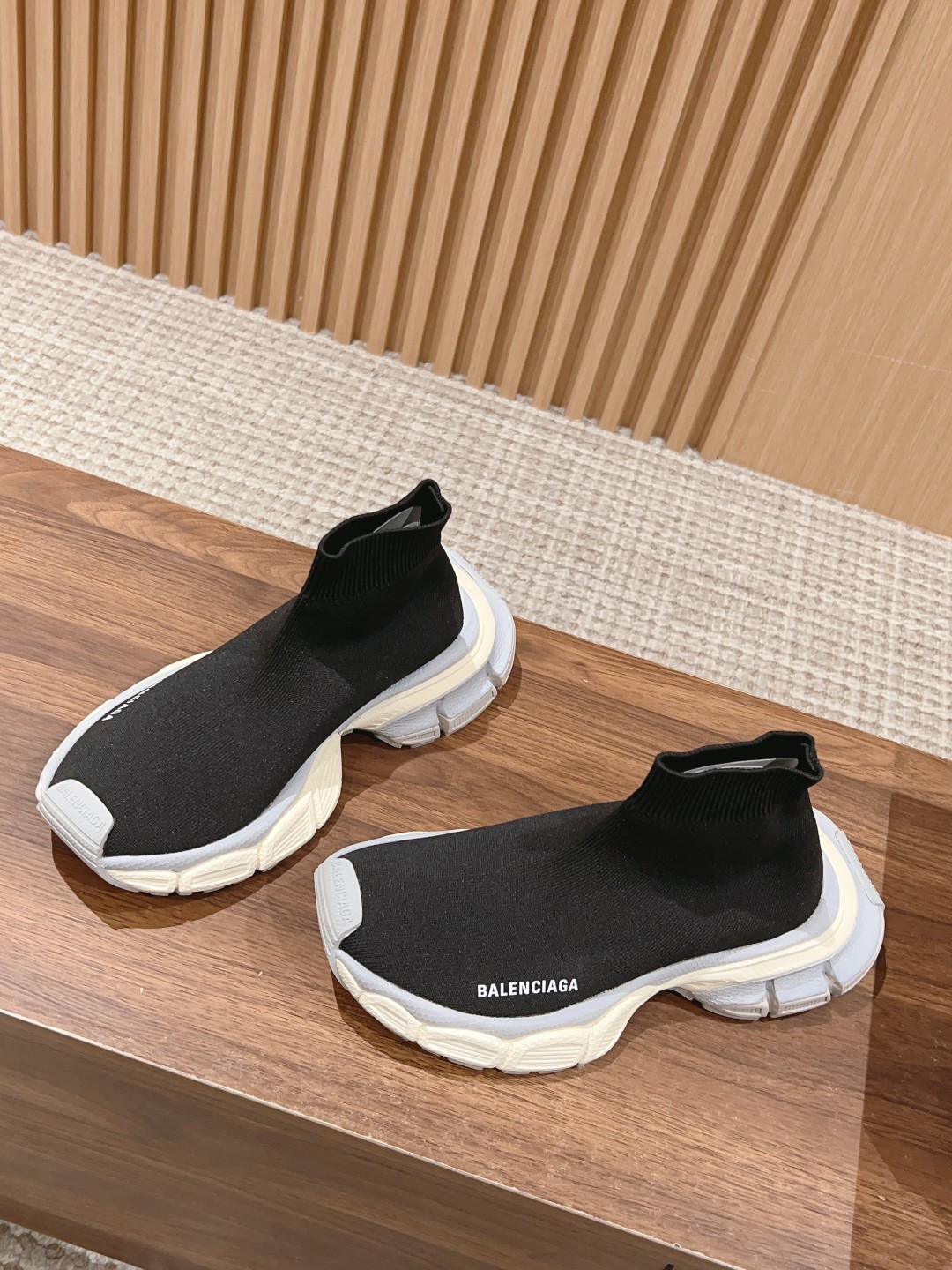 발렌시아가 Balenciaga 3XL 삭 리사이클 니트 스니커즈 블랙