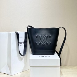 셀린느 CELINE 198243 CUIR TRIOMPHE 버킷 백 22CM