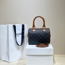 셀린느 CELINE 197582 TRIOMPHE  탑 핸들백 19CM