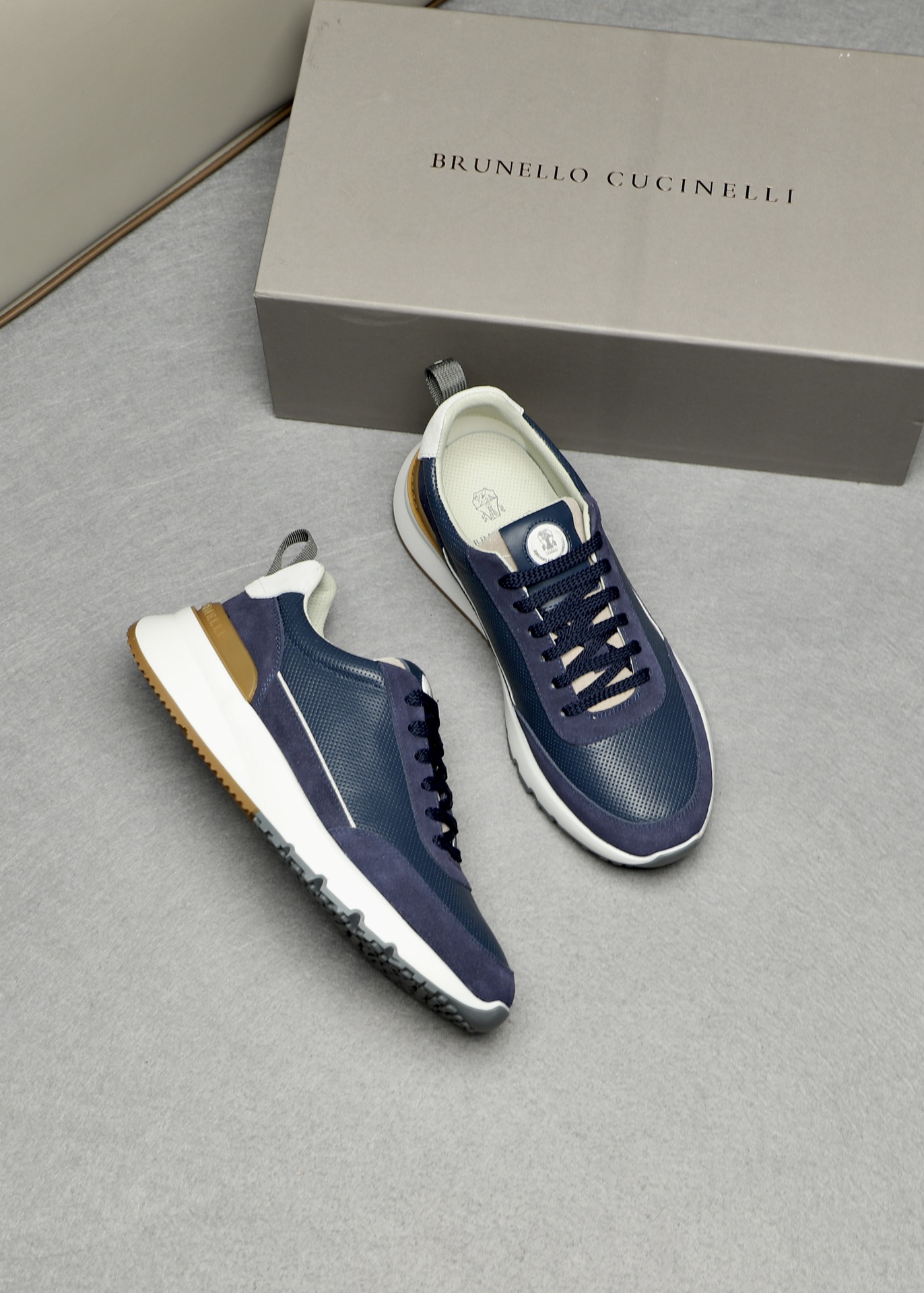 브루넬로 쿠치넬리 Brunello Cucinelli 스니커즈